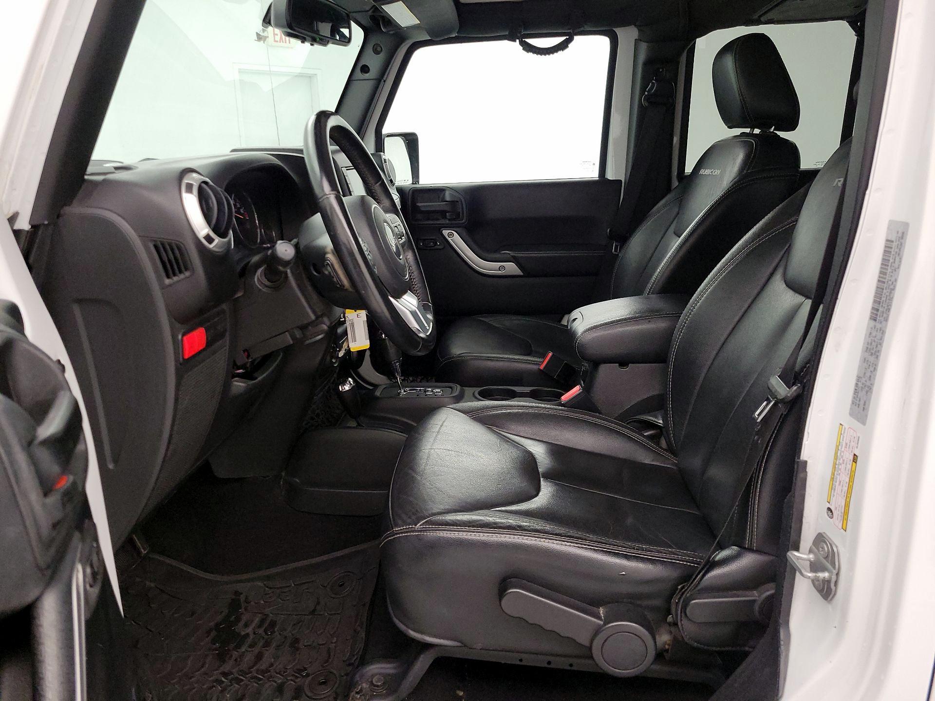 Thumbnail: 2016 Jeep Wrangler - 11