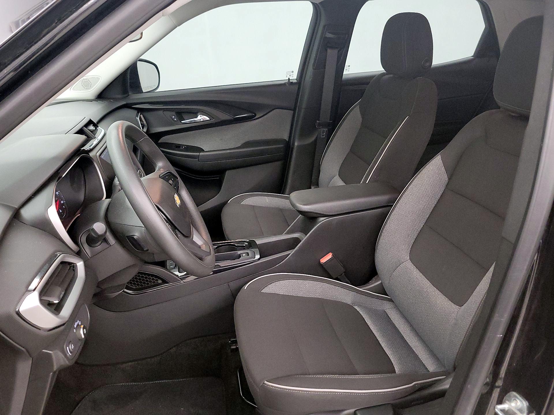 Thumbnail: 2023 Chevrolet TrailBlazer - 11