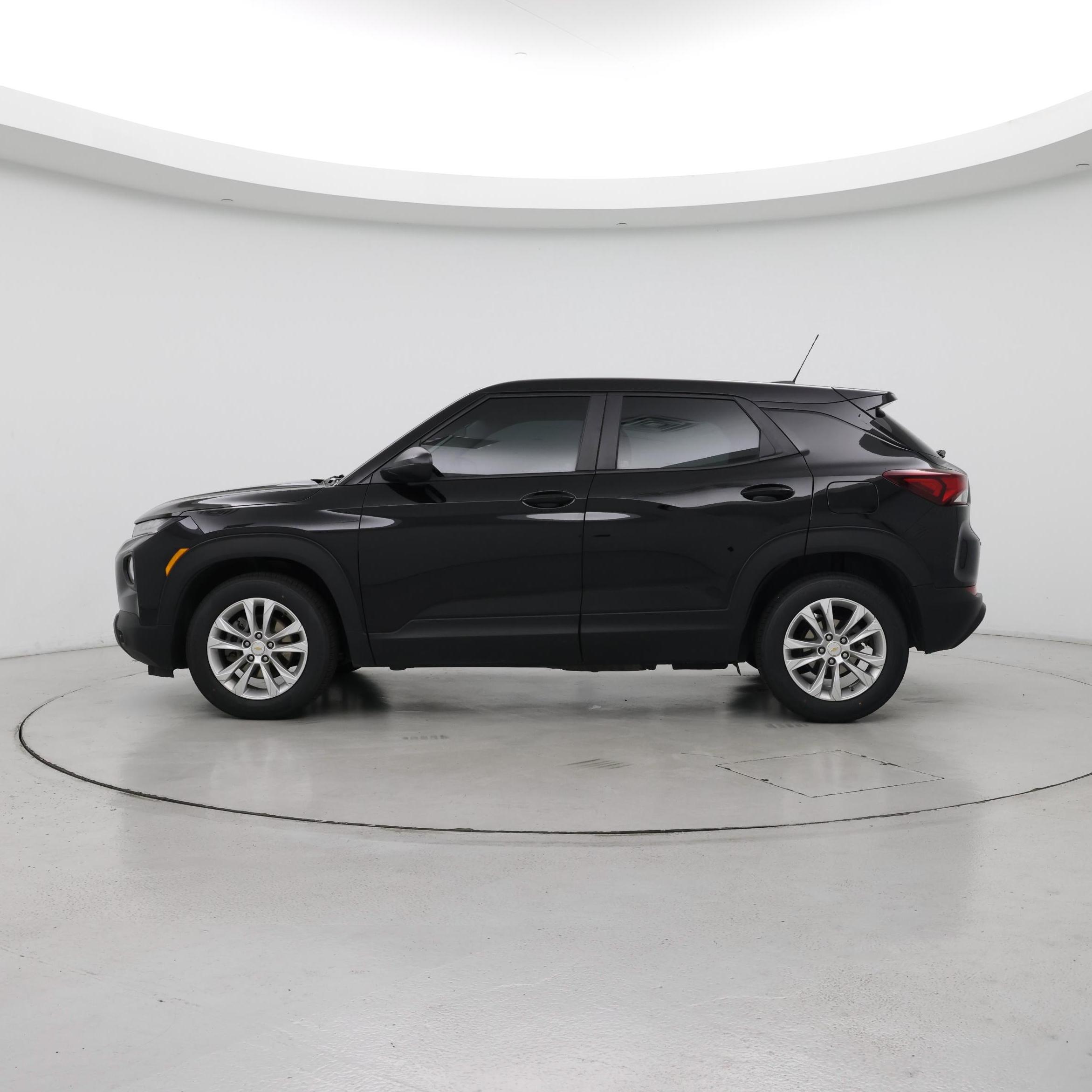 Thumbnail: 2023 Chevrolet TrailBlazer - 3