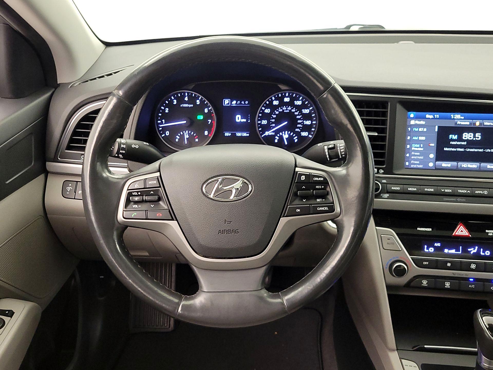 Thumbnail: 2018 Hyundai Elantra - 10