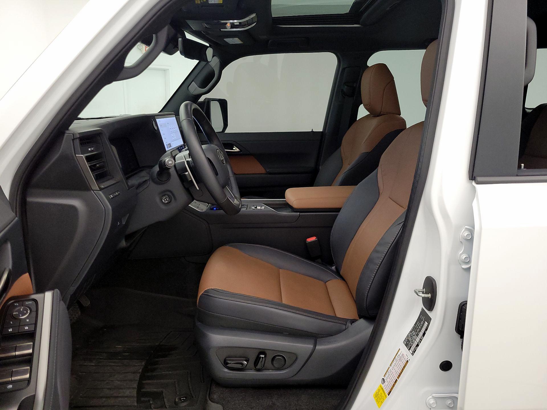 Thumbnail: 2024 Lexus GX - 11