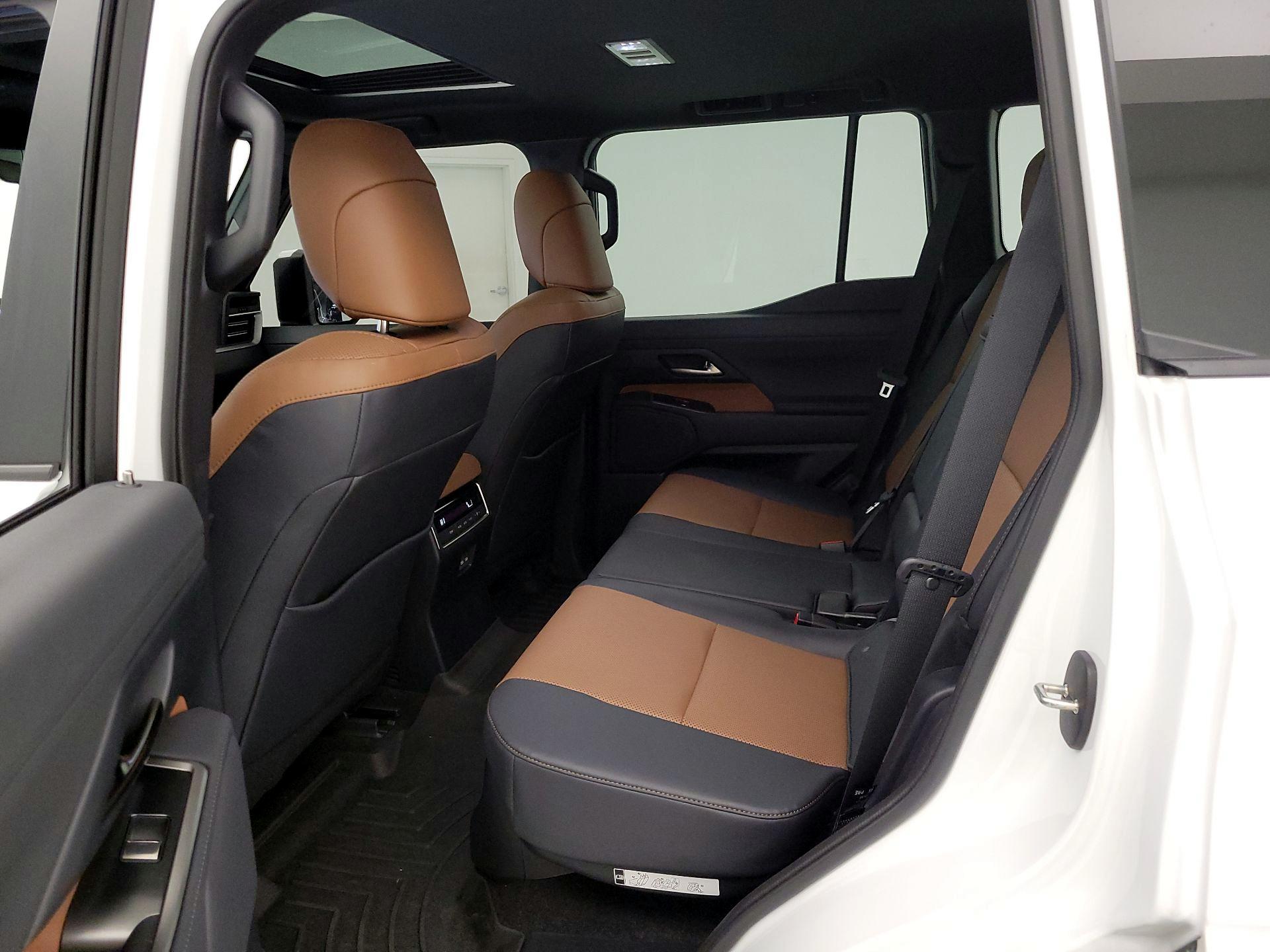 Thumbnail: 2024 Lexus GX - 20