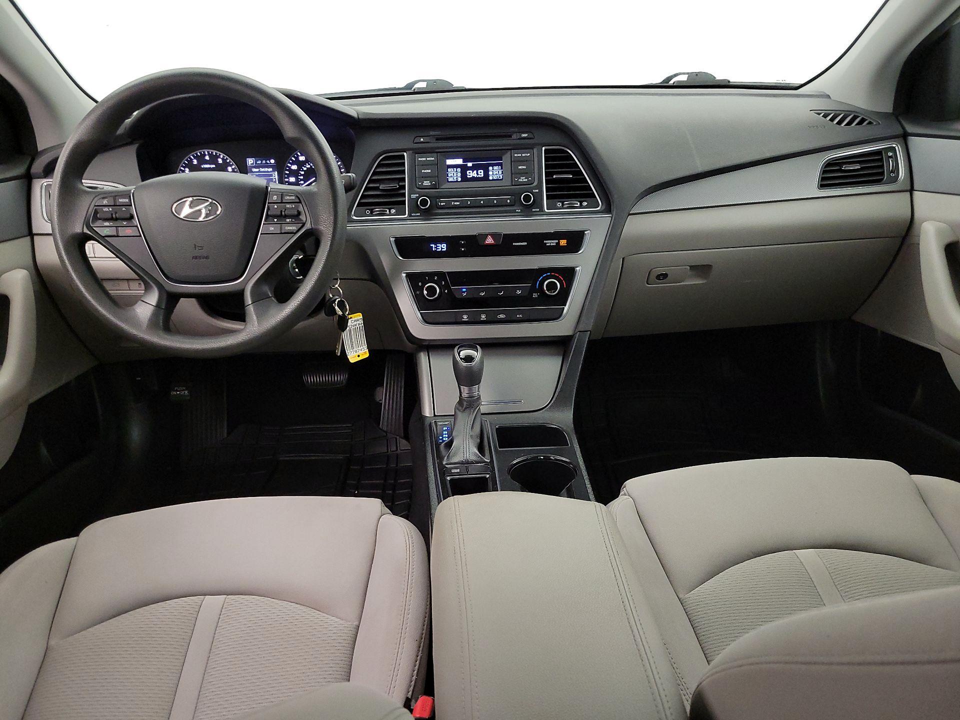 Thumbnail: 2017 Hyundai Sonata - 9