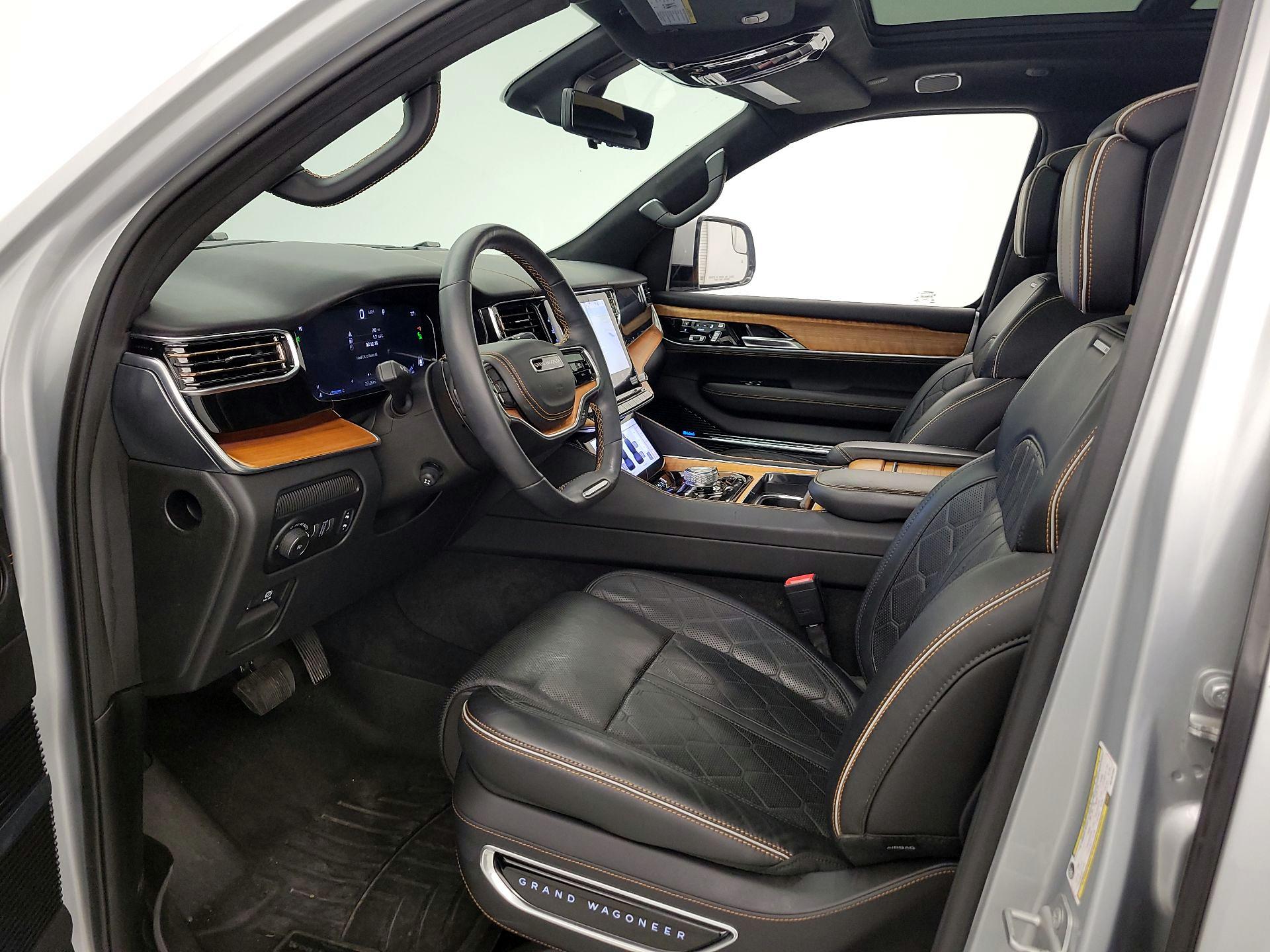 Thumbnail: 2022 Jeep Grand Wagoneer - 11