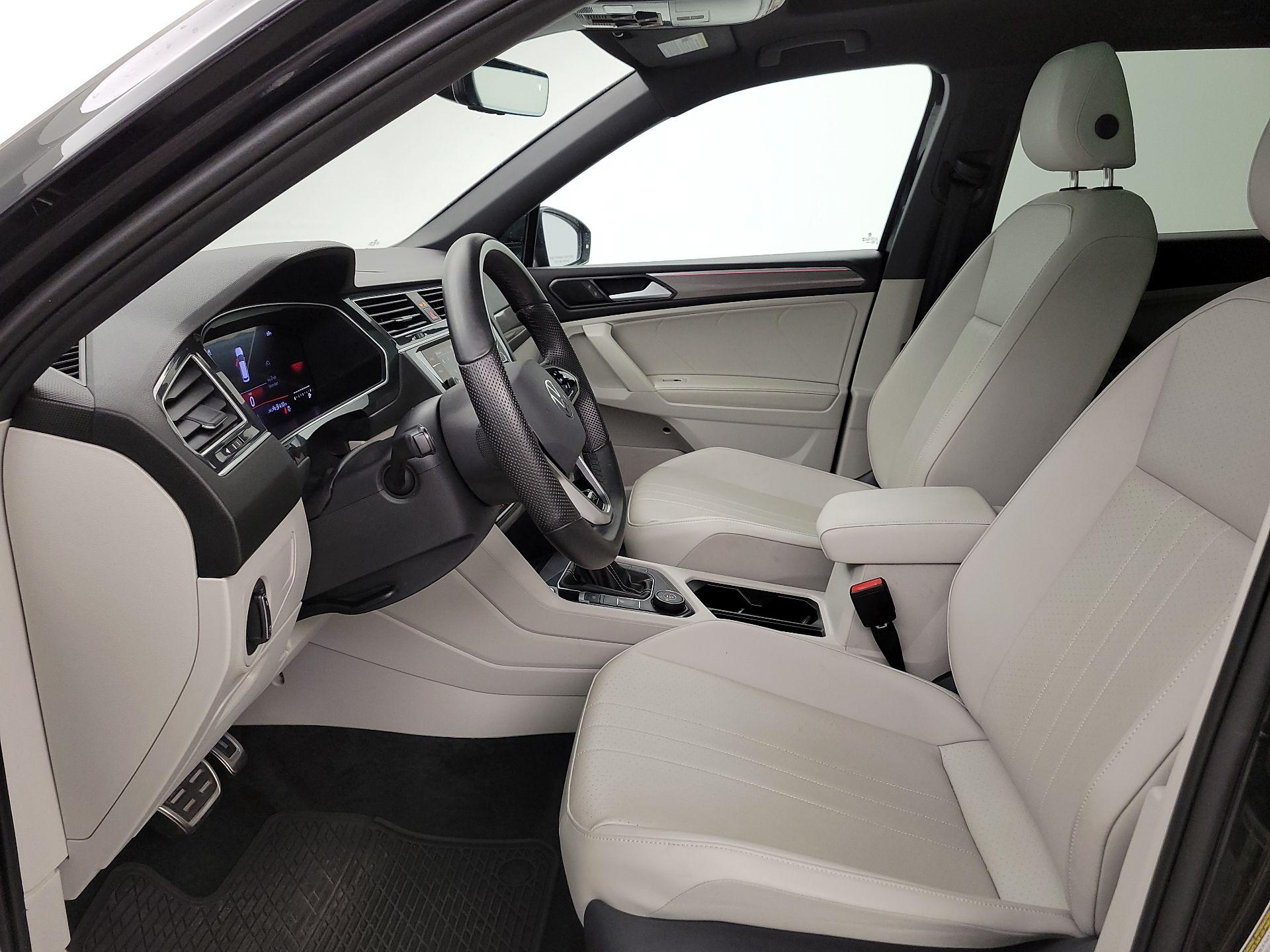 Thumbnail: 2024 Volkswagen Tiguan - 11