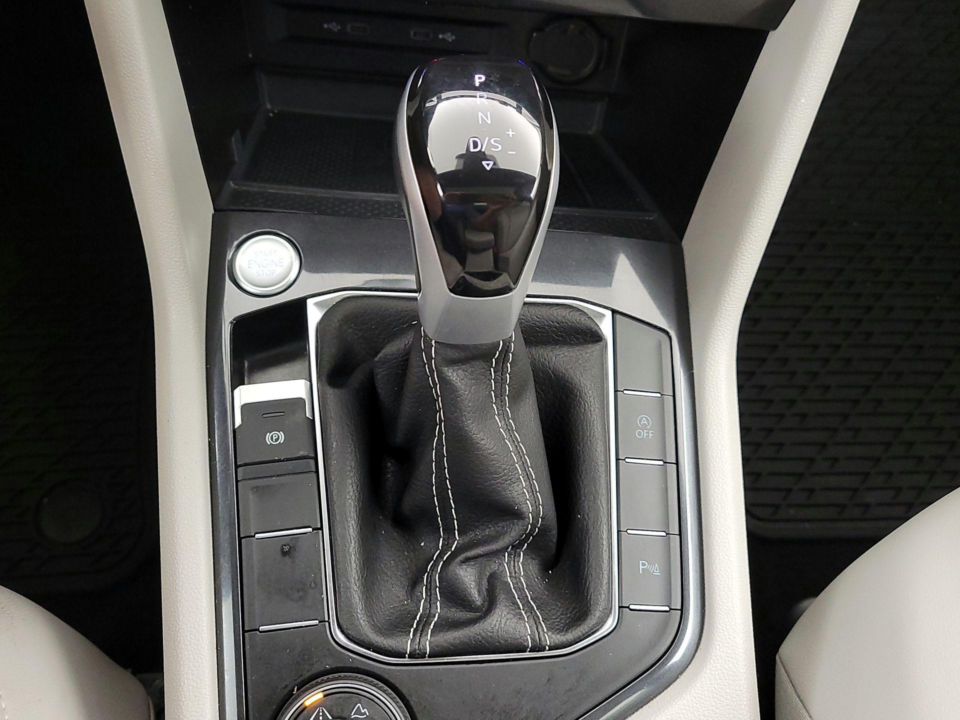 Thumbnail: 2024 Volkswagen Tiguan - 17