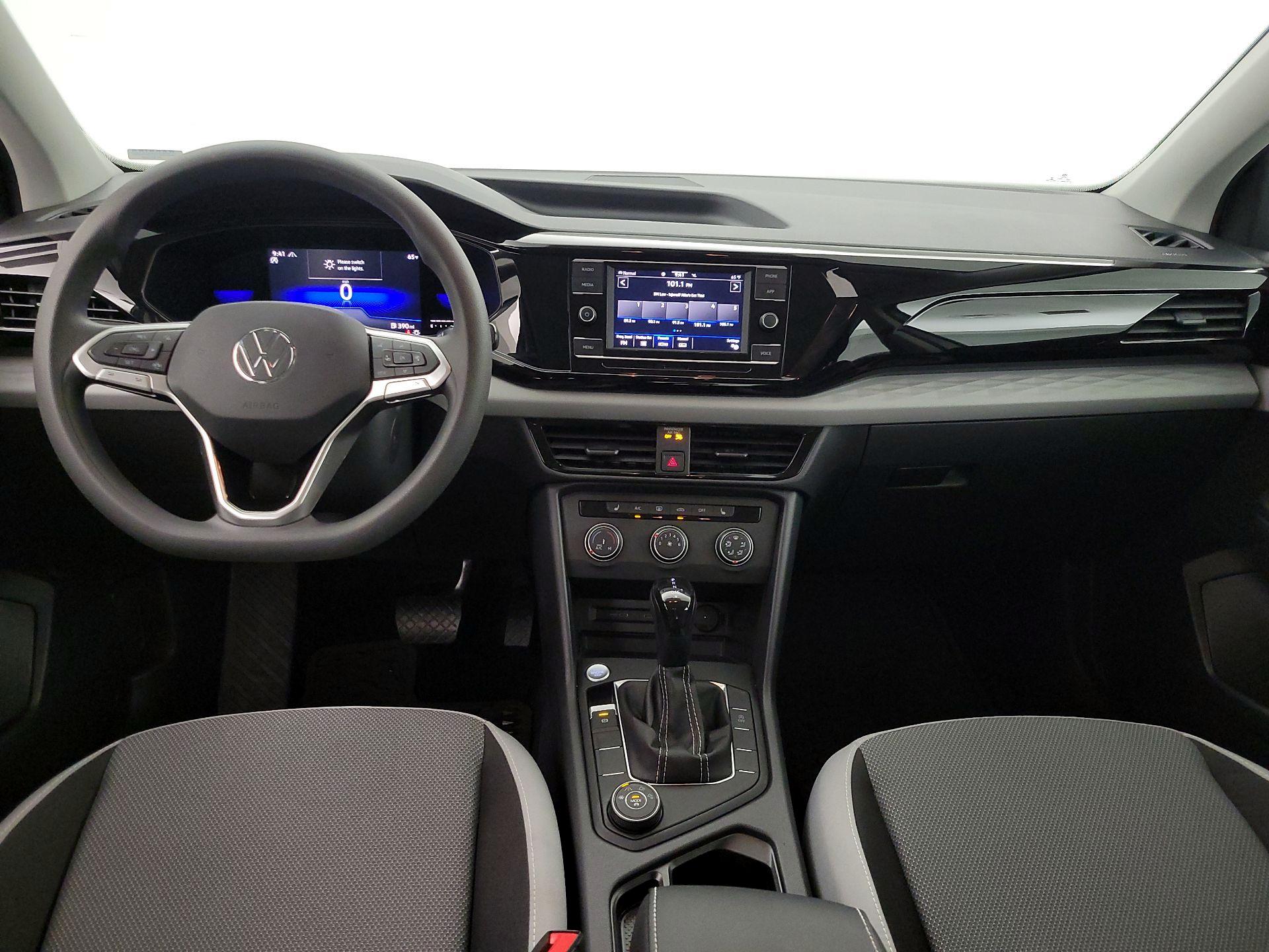 Thumbnail: 2022 Volkswagen Taos - 9