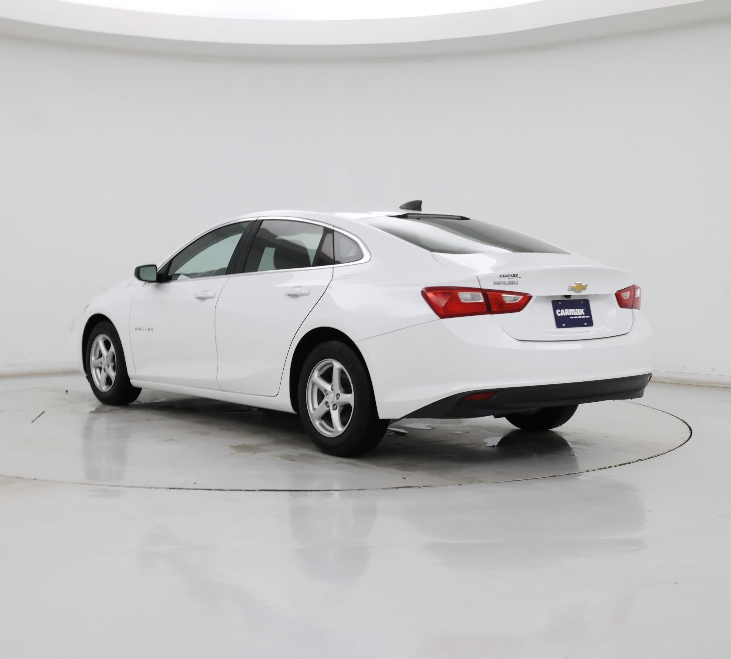 Thumbnail: 2017 Chevrolet Malibu - 2