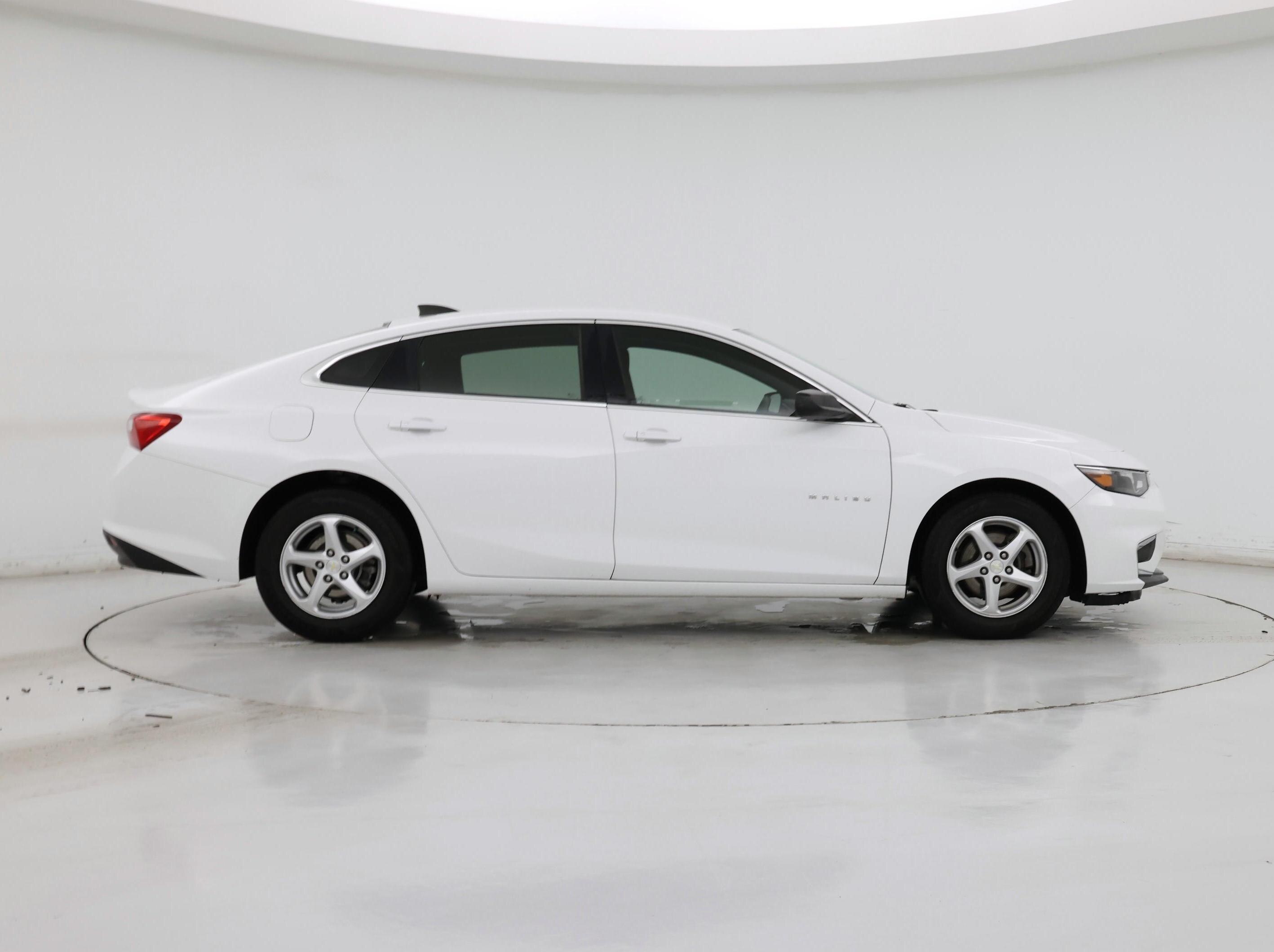Thumbnail: 2017 Chevrolet Malibu - 7