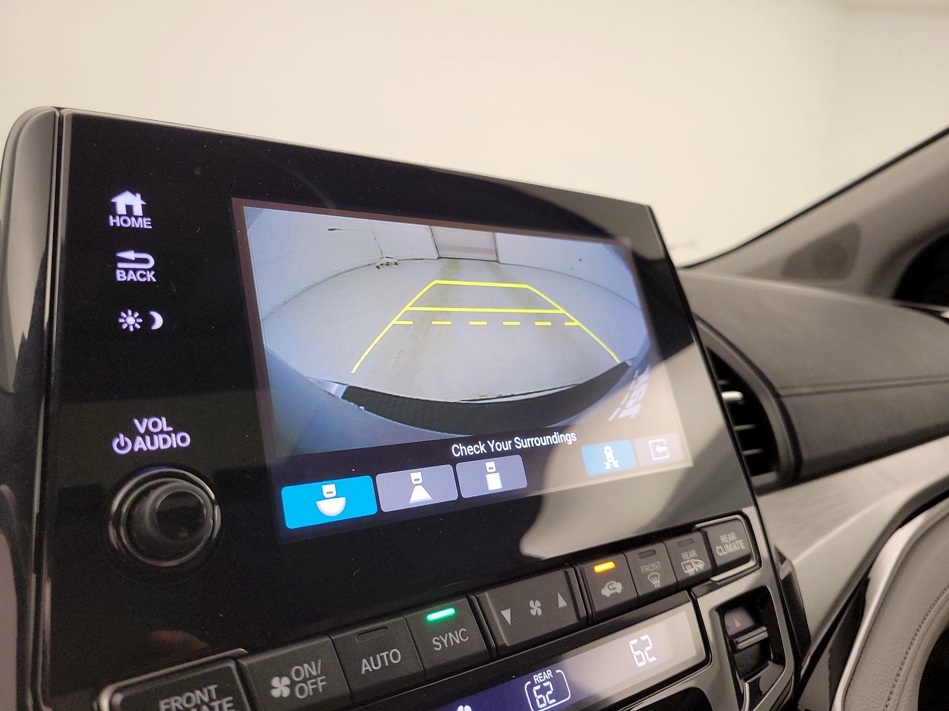 Thumbnail: 2018 Honda Odyssey - 15
