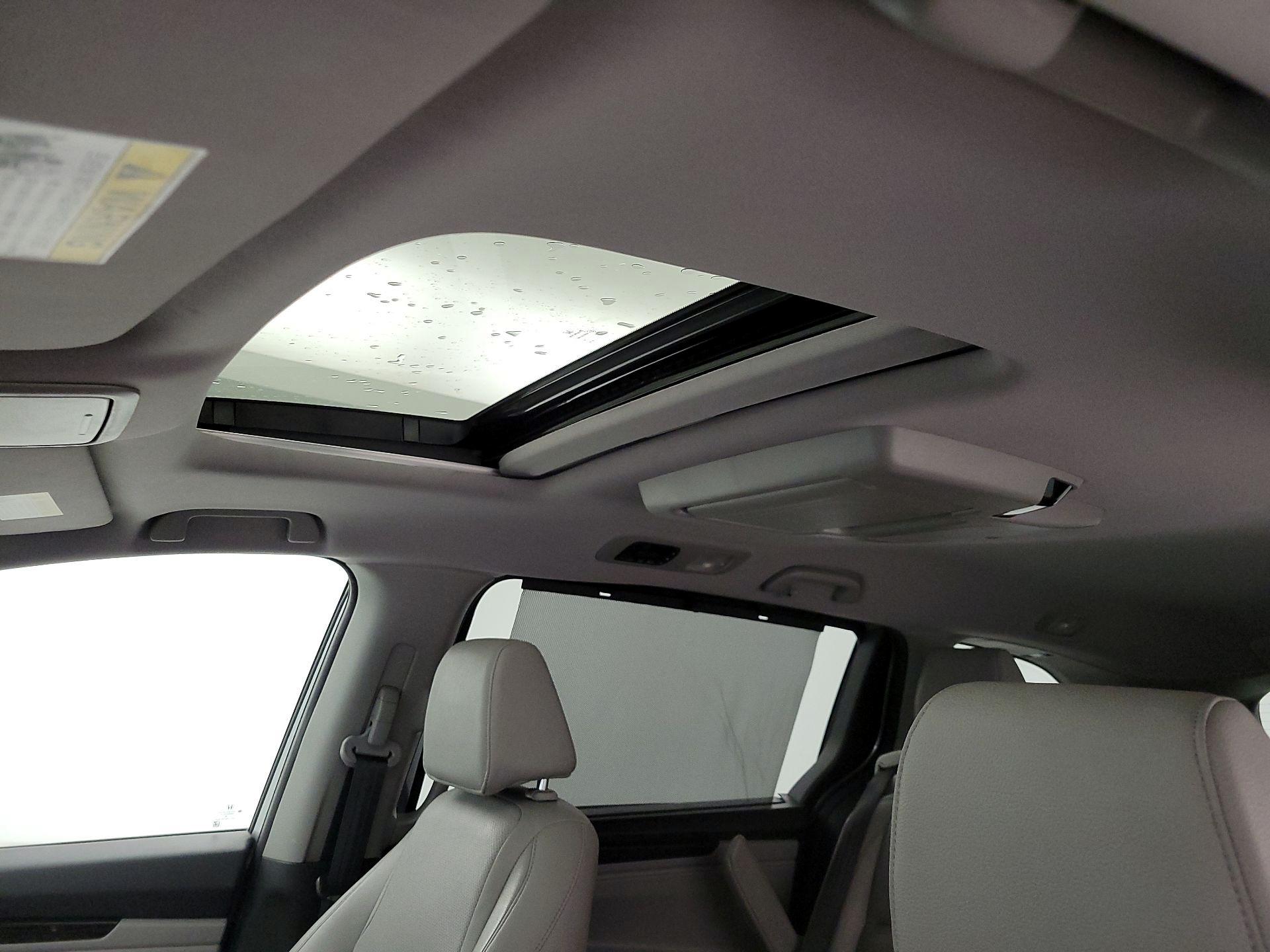 Thumbnail: 2018 Honda Odyssey - 20