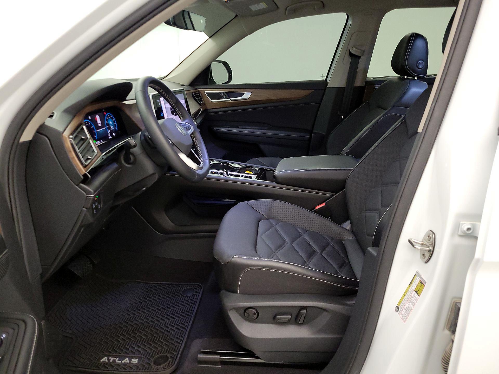 Thumbnail: 2024 Volkswagen Atlas - 11