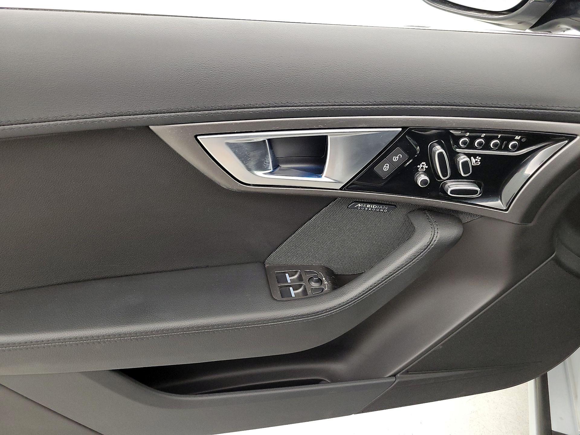 Thumbnail: 2016 Jaguar F-Type - 12