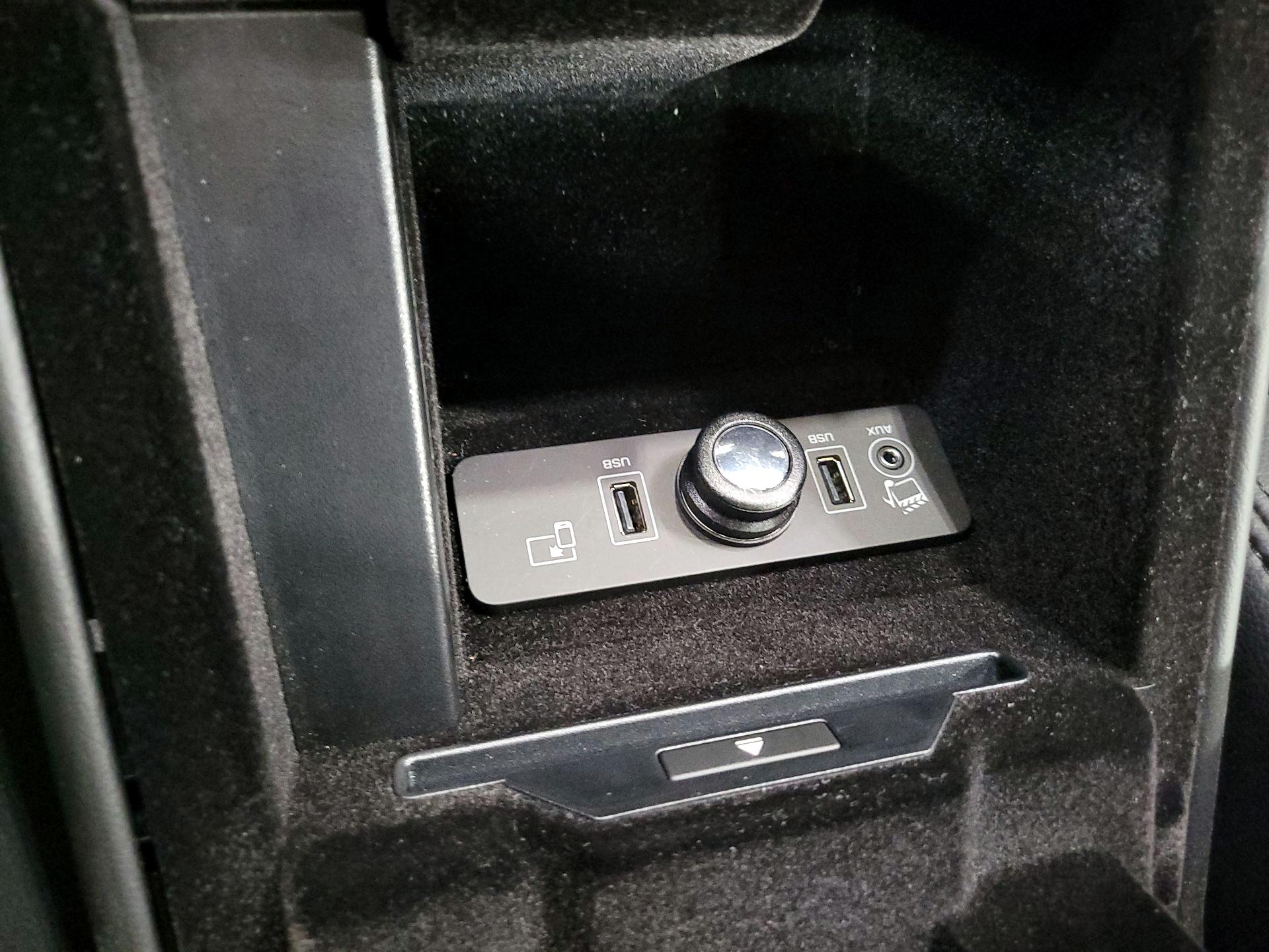 Thumbnail: 2016 Jaguar F-Type - 19