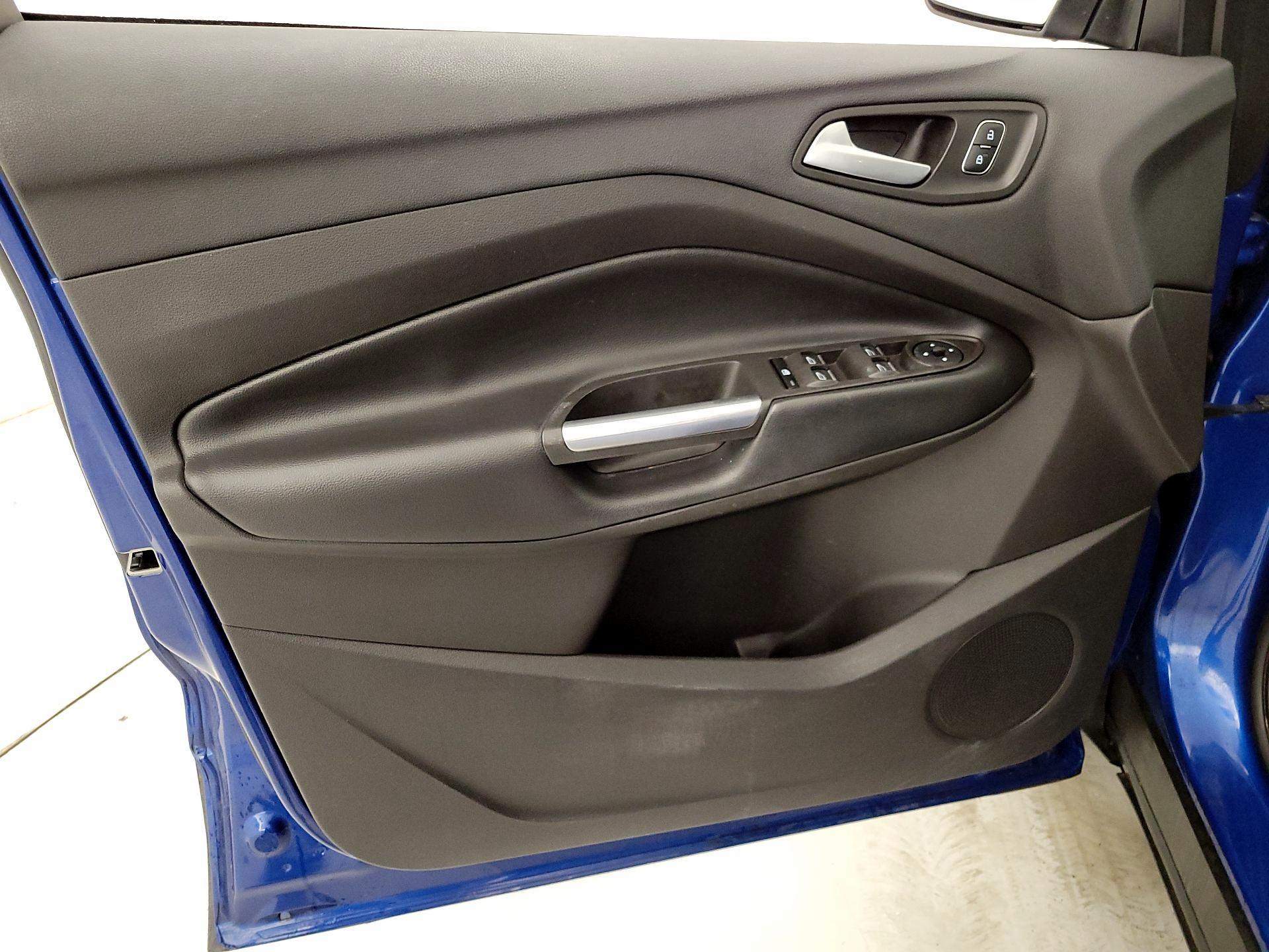 Thumbnail: 2019 Ford Escape - 12