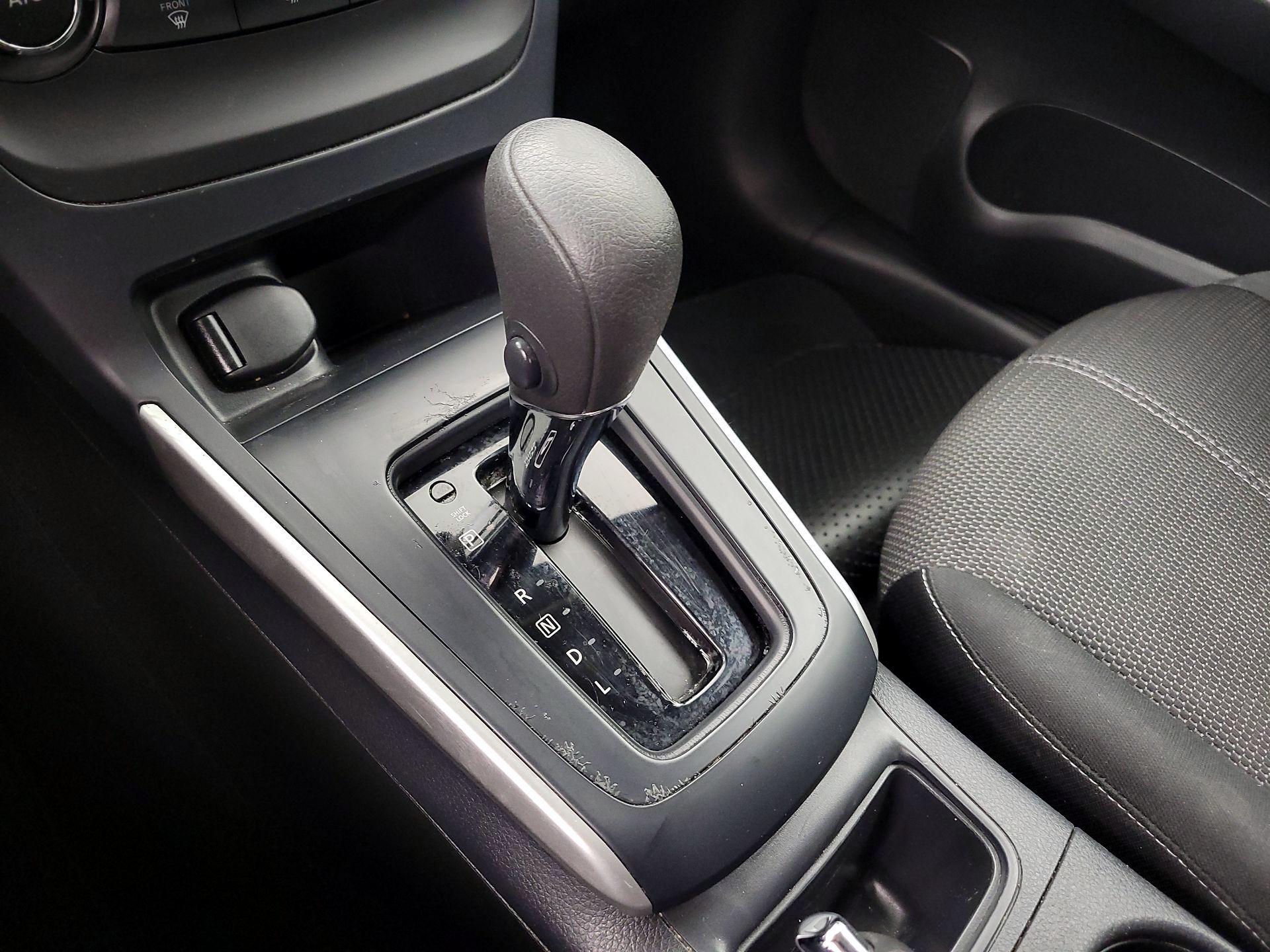 Thumbnail: 2018 Nissan Sentra - 17