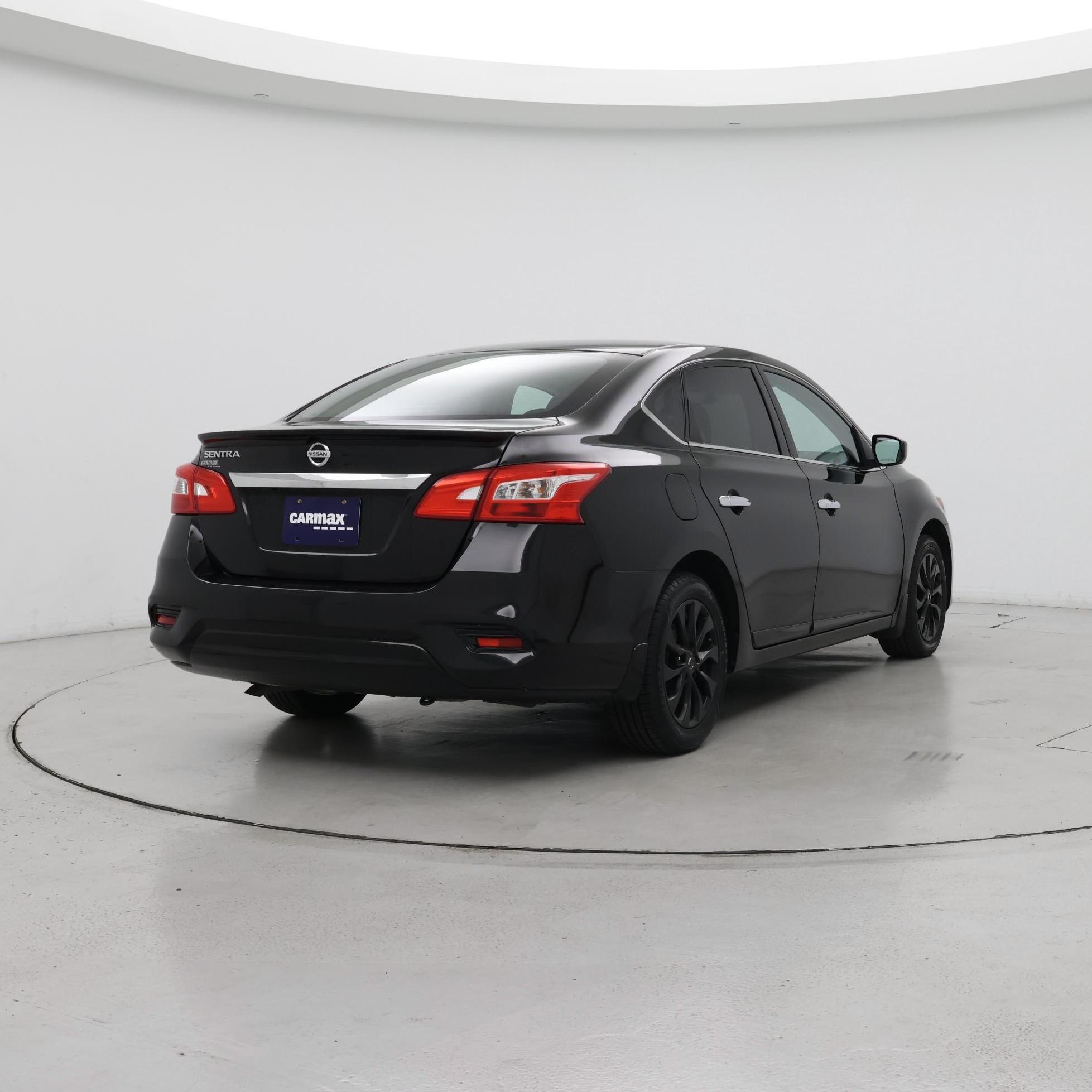 Thumbnail: 2018 Nissan Sentra - 8