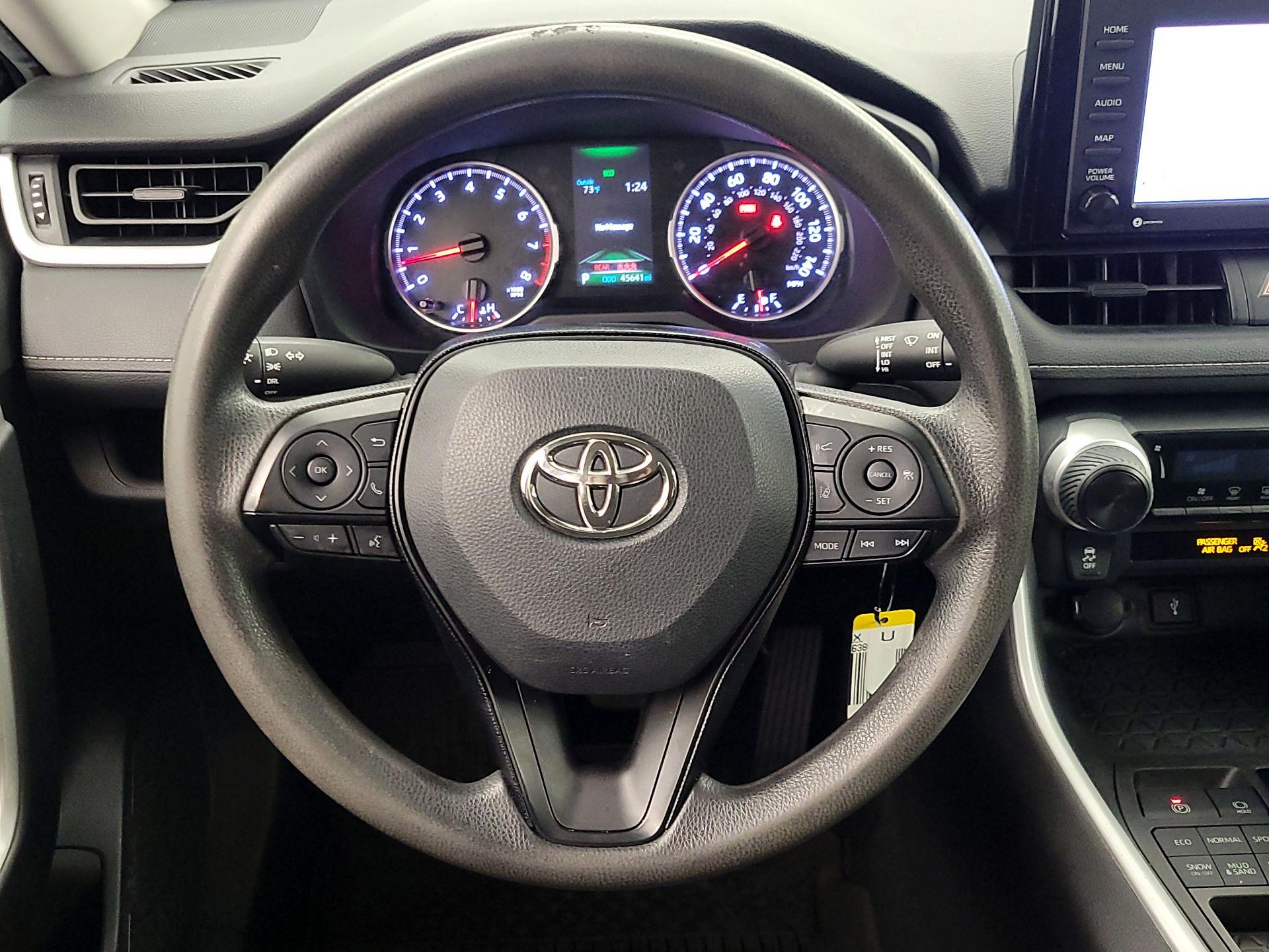 Thumbnail: 2021 Toyota RAV4 - 10
