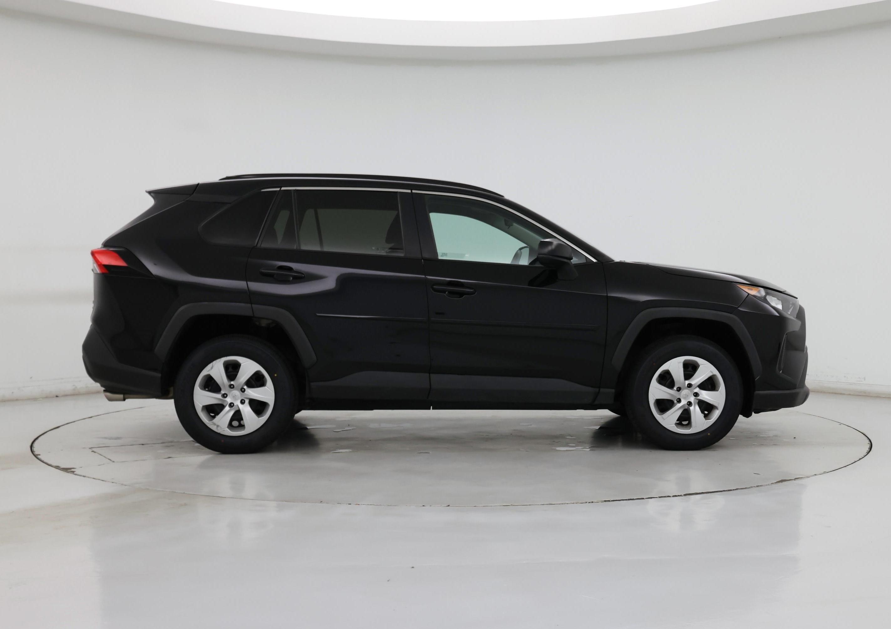 Thumbnail: 2021 Toyota RAV4 - 7