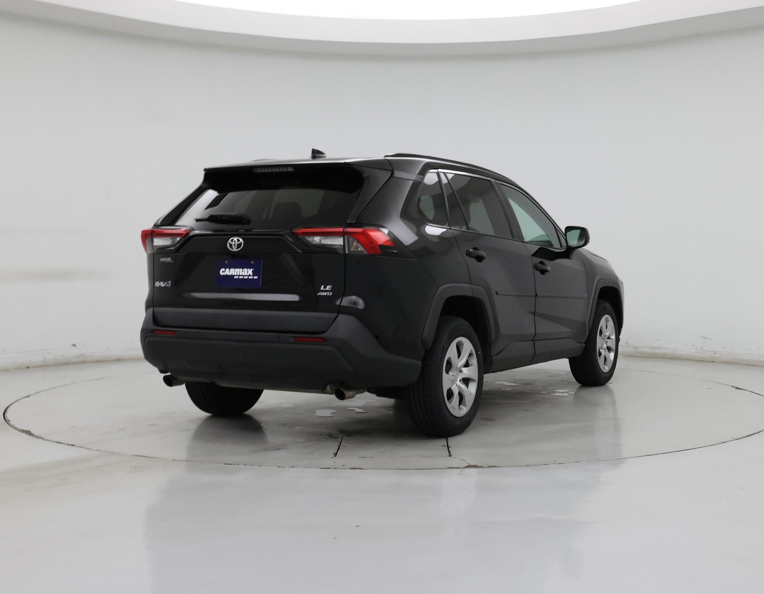 Thumbnail: 2021 Toyota RAV4 - 8