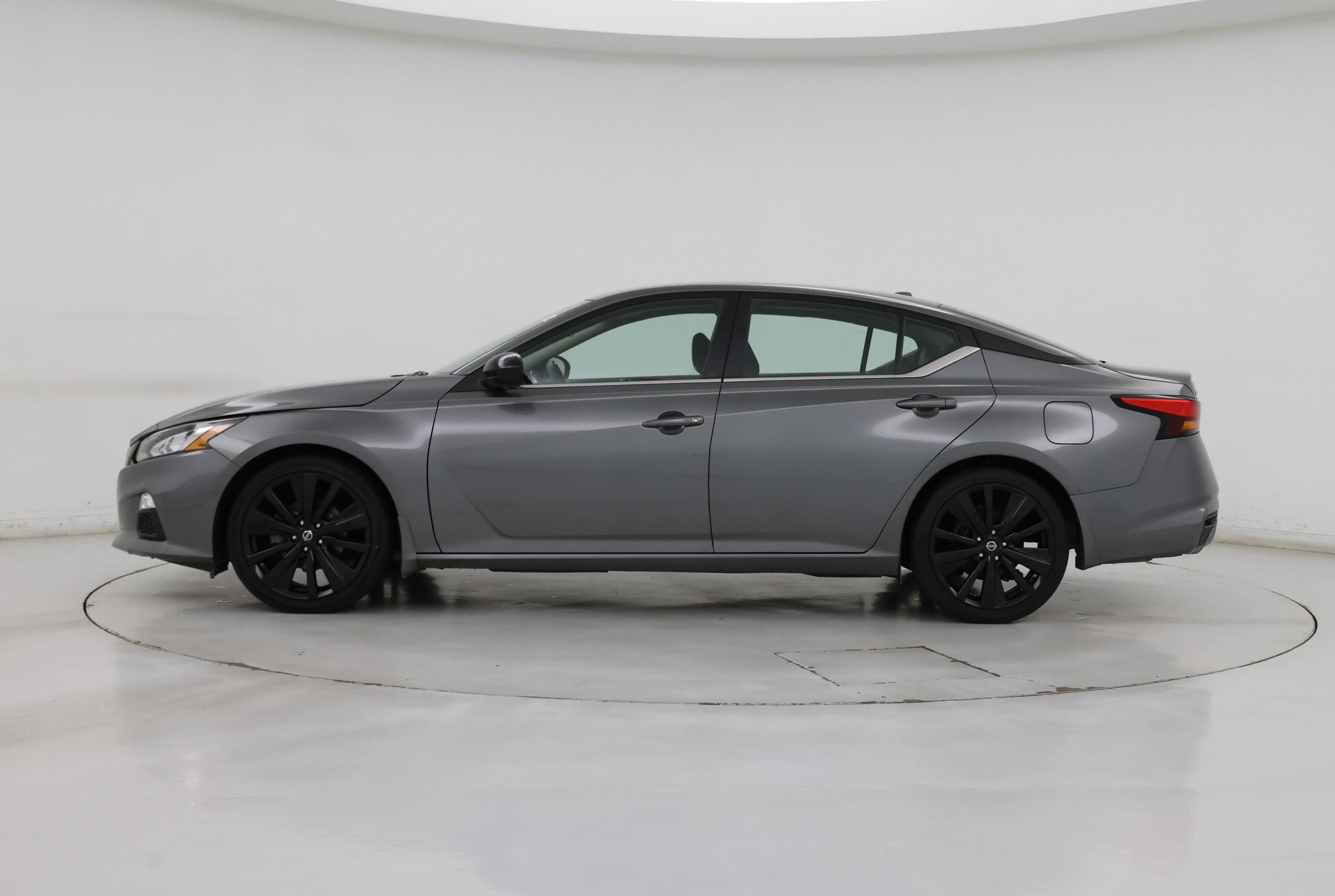 Thumbnail: 2022 Nissan Altima - 3