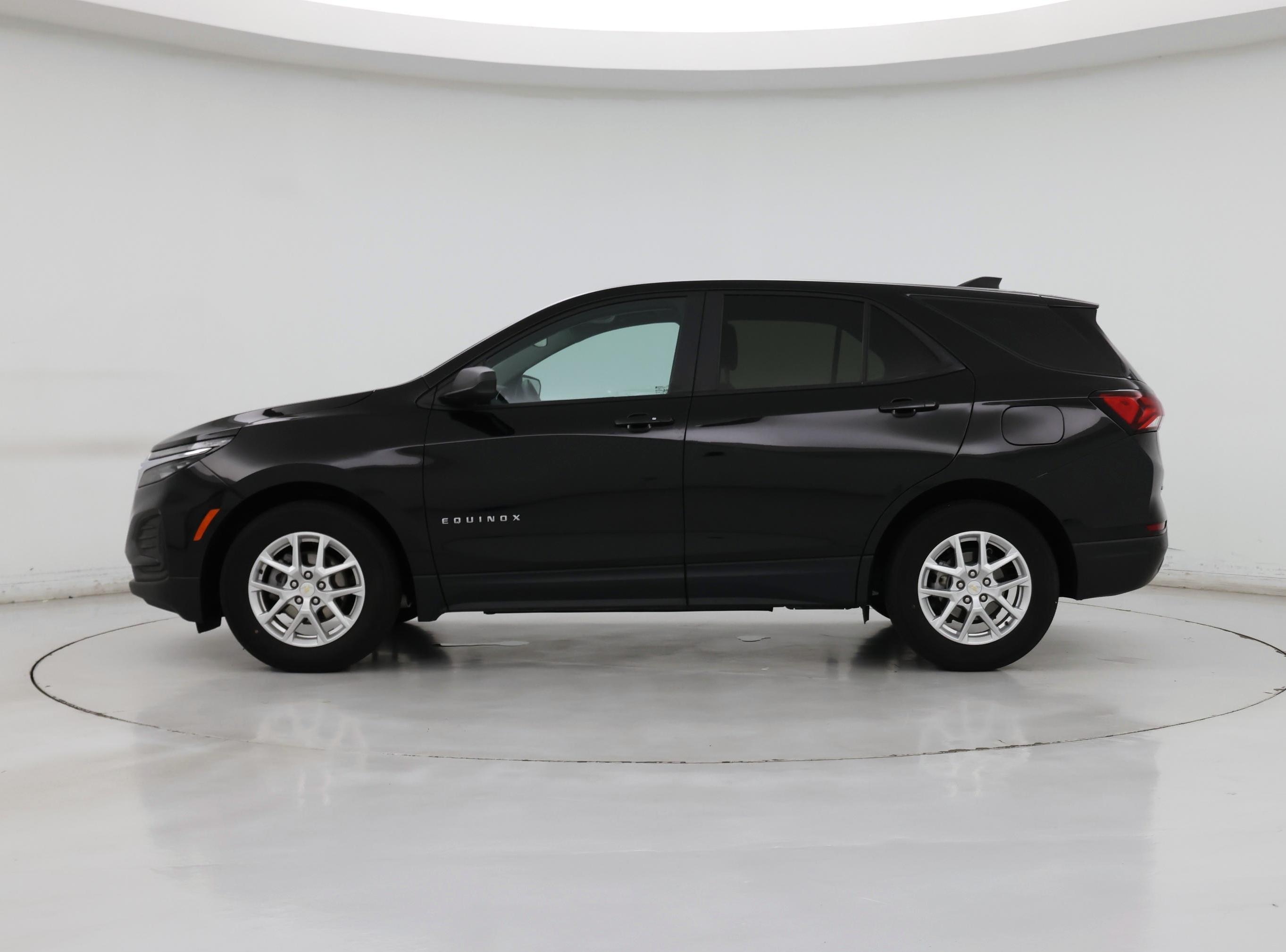 Thumbnail: 2023 Chevrolet Equinox - 3