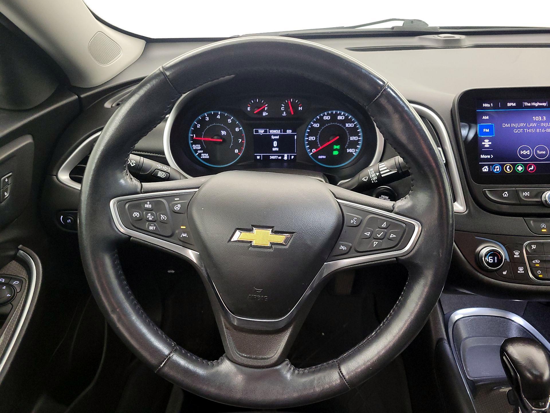 Thumbnail: 2022 Chevrolet Malibu - 10