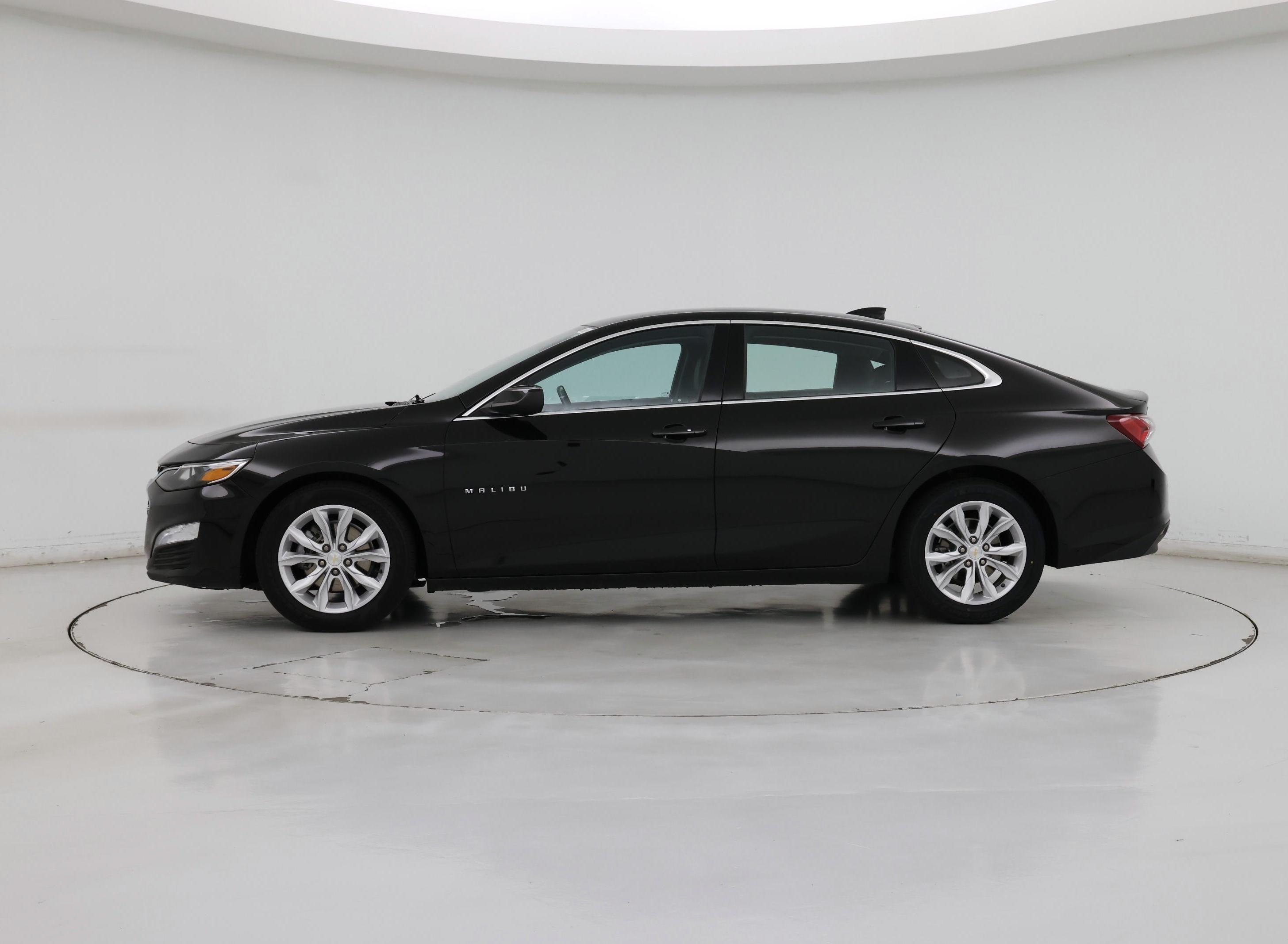 Thumbnail: 2022 Chevrolet Malibu - 3