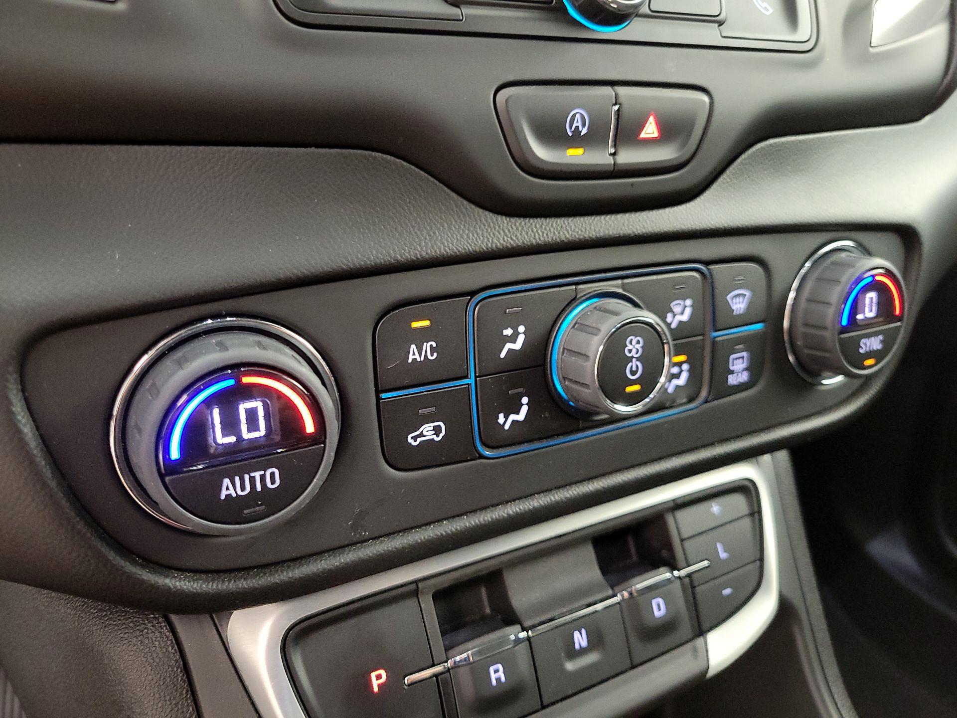 Thumbnail: 2022 GMC Terrain - 16