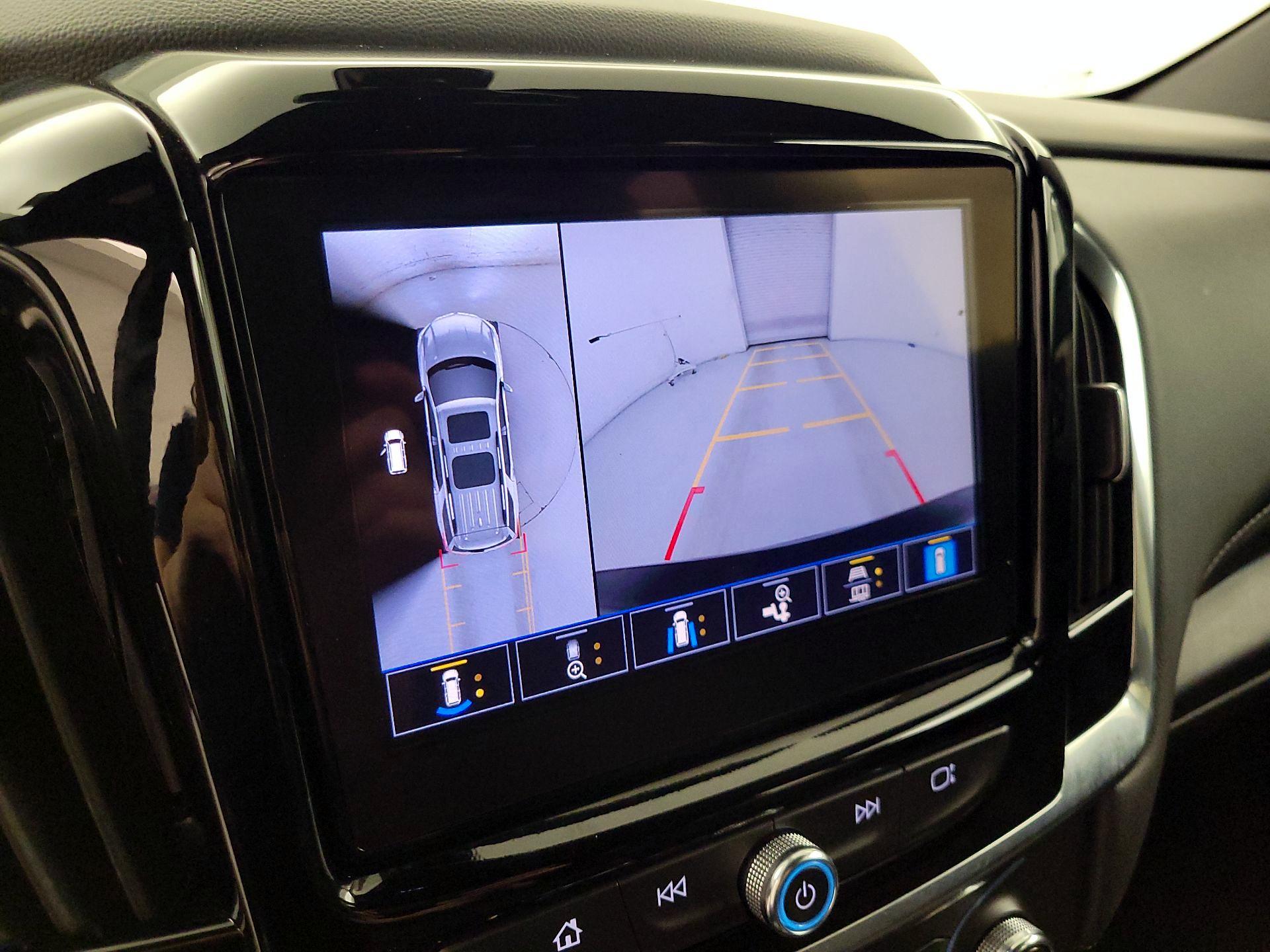 Thumbnail: 2023 Chevrolet Traverse - 14
