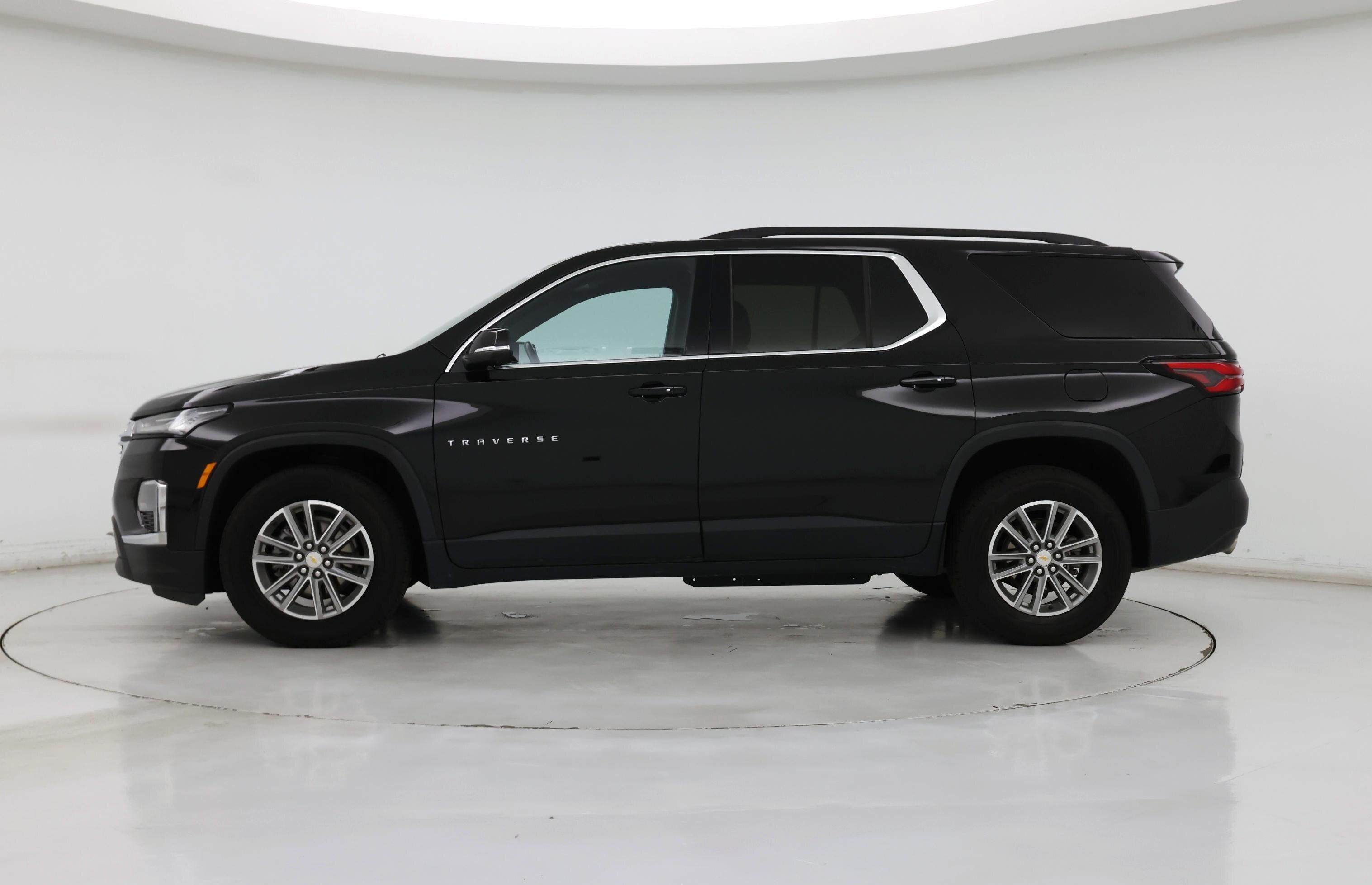Thumbnail: 2023 Chevrolet Traverse - 3