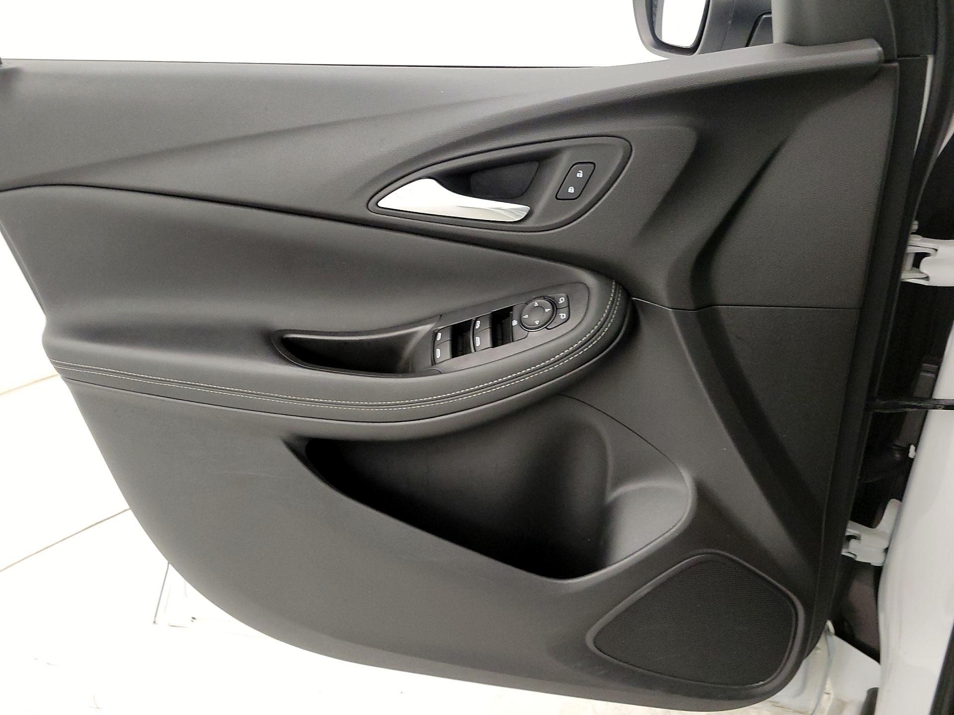 Thumbnail: 2022 Buick Encore GX - 12