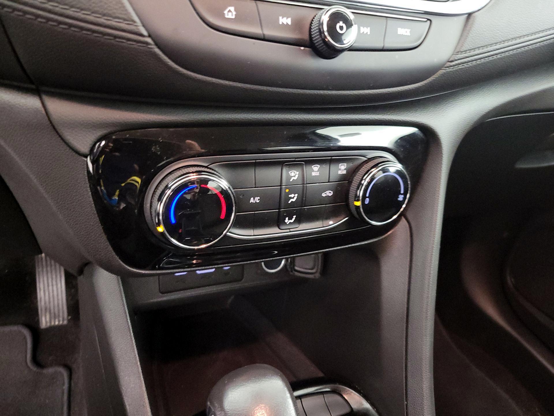 Thumbnail: 2022 Buick Encore GX - 16