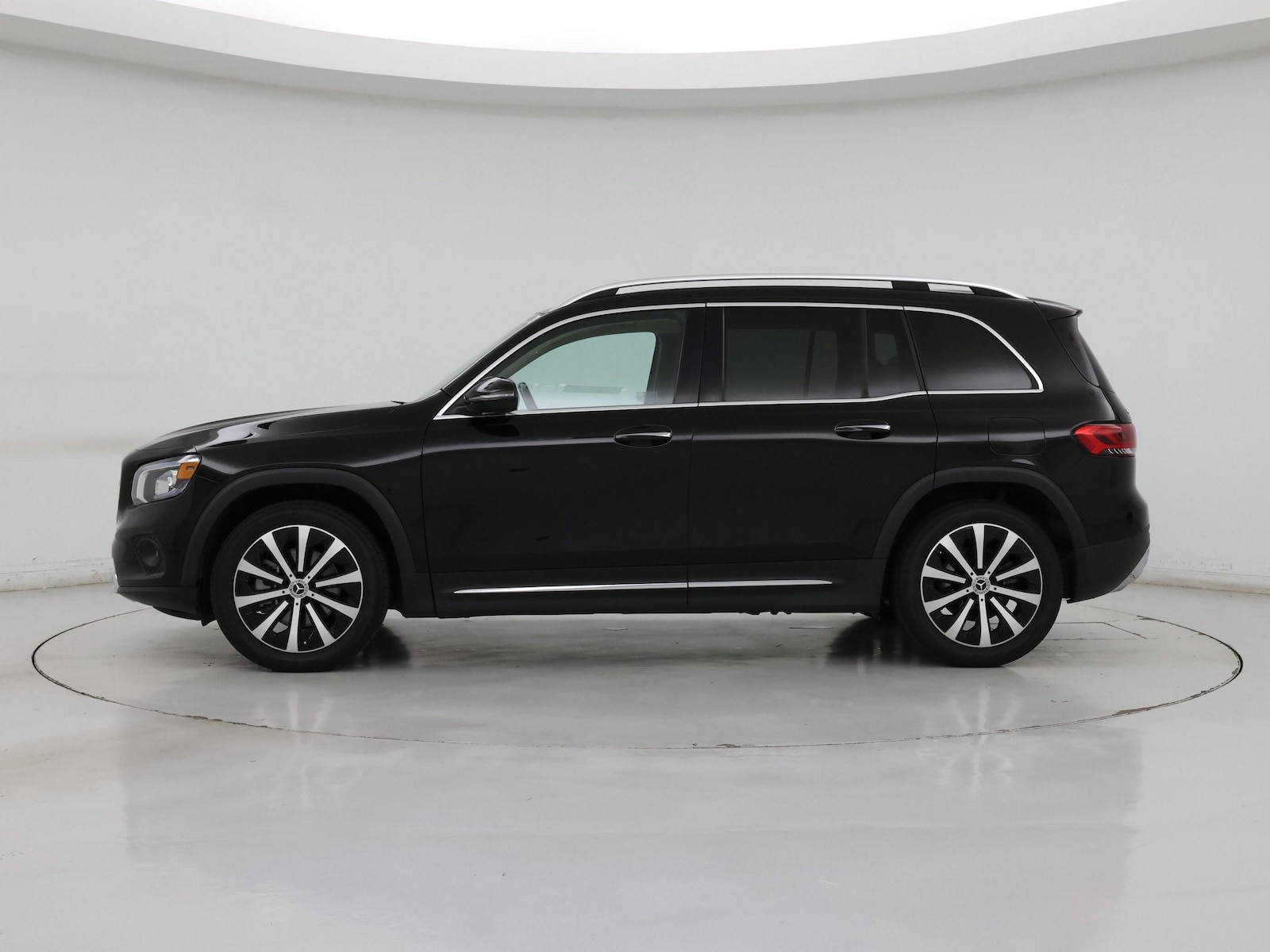 Image of 2023 Mercedes-Benz GLB250