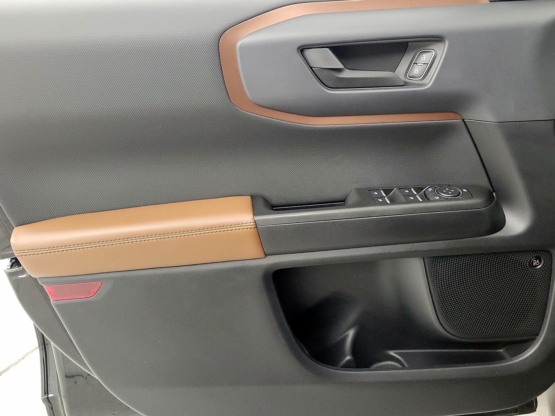 Thumbnail: 2022 Ford Bronco Sport - 12