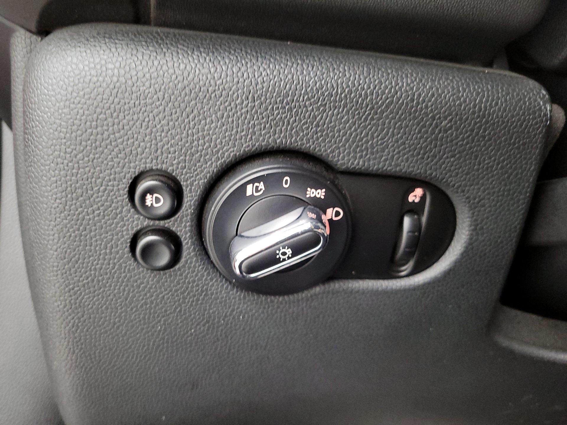 Thumbnail: 2018 MINI Cooper - 13