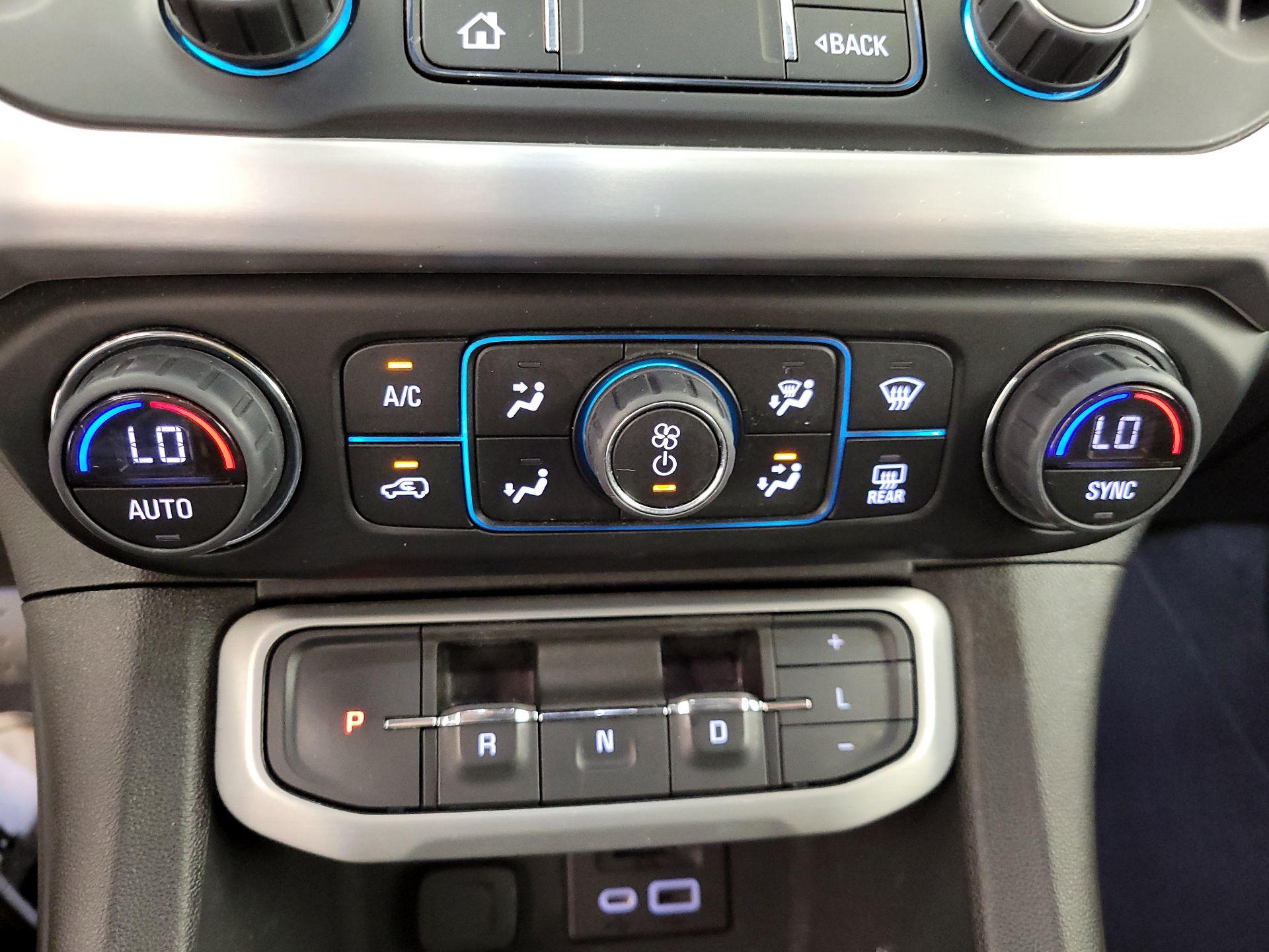 Thumbnail: 2023 GMC Acadia - 16