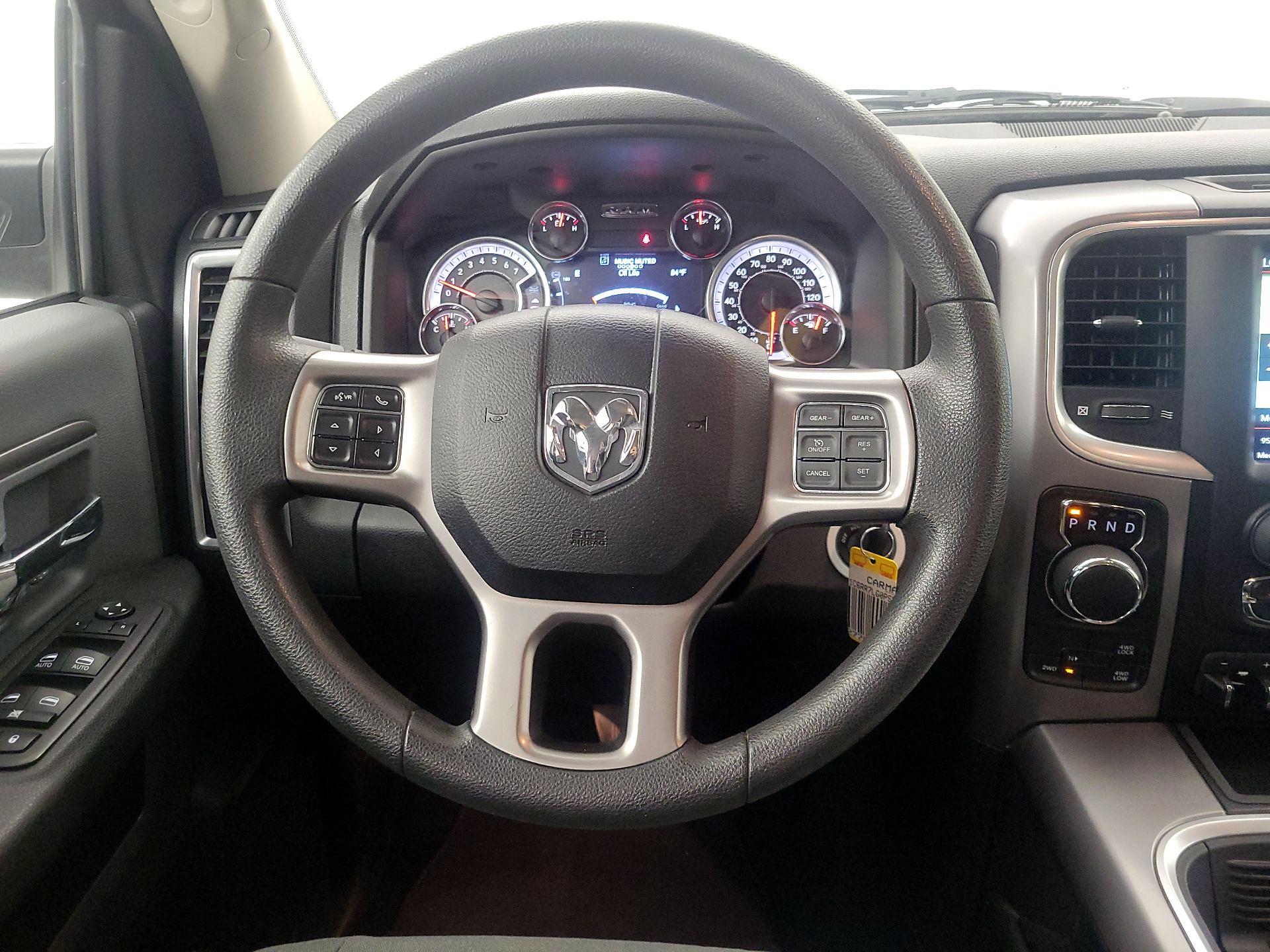 Thumbnail: 2023 RAM 1500 Classic - 10