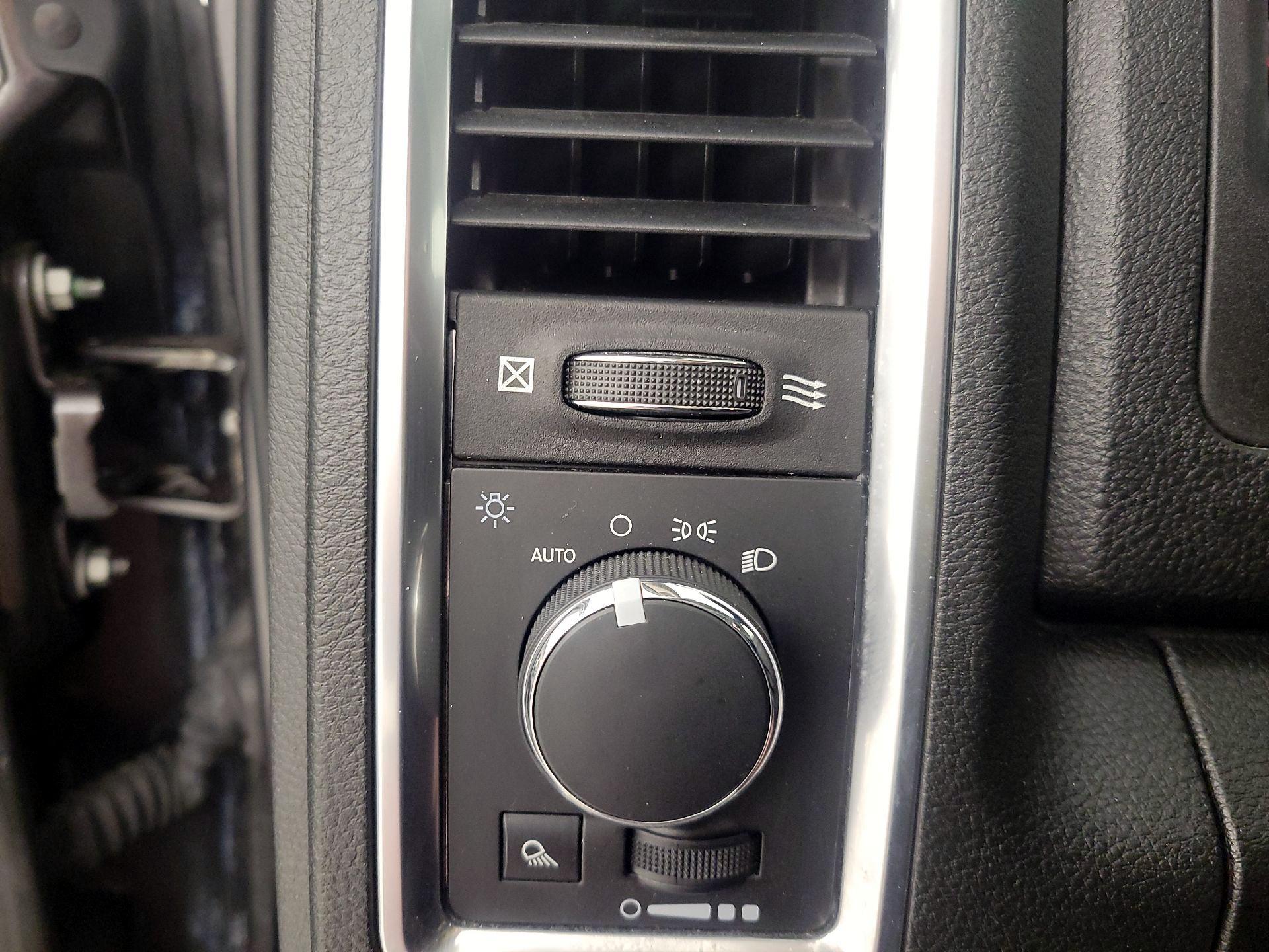 Thumbnail: 2023 RAM 1500 Classic - 13
