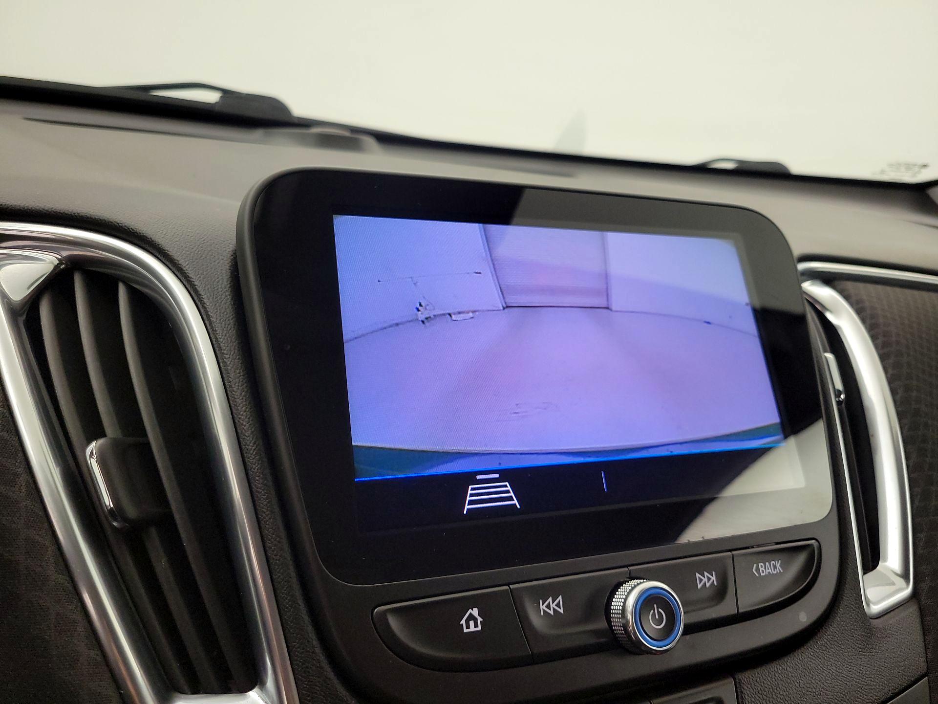 Thumbnail: 2020 Chevrolet Malibu - 14