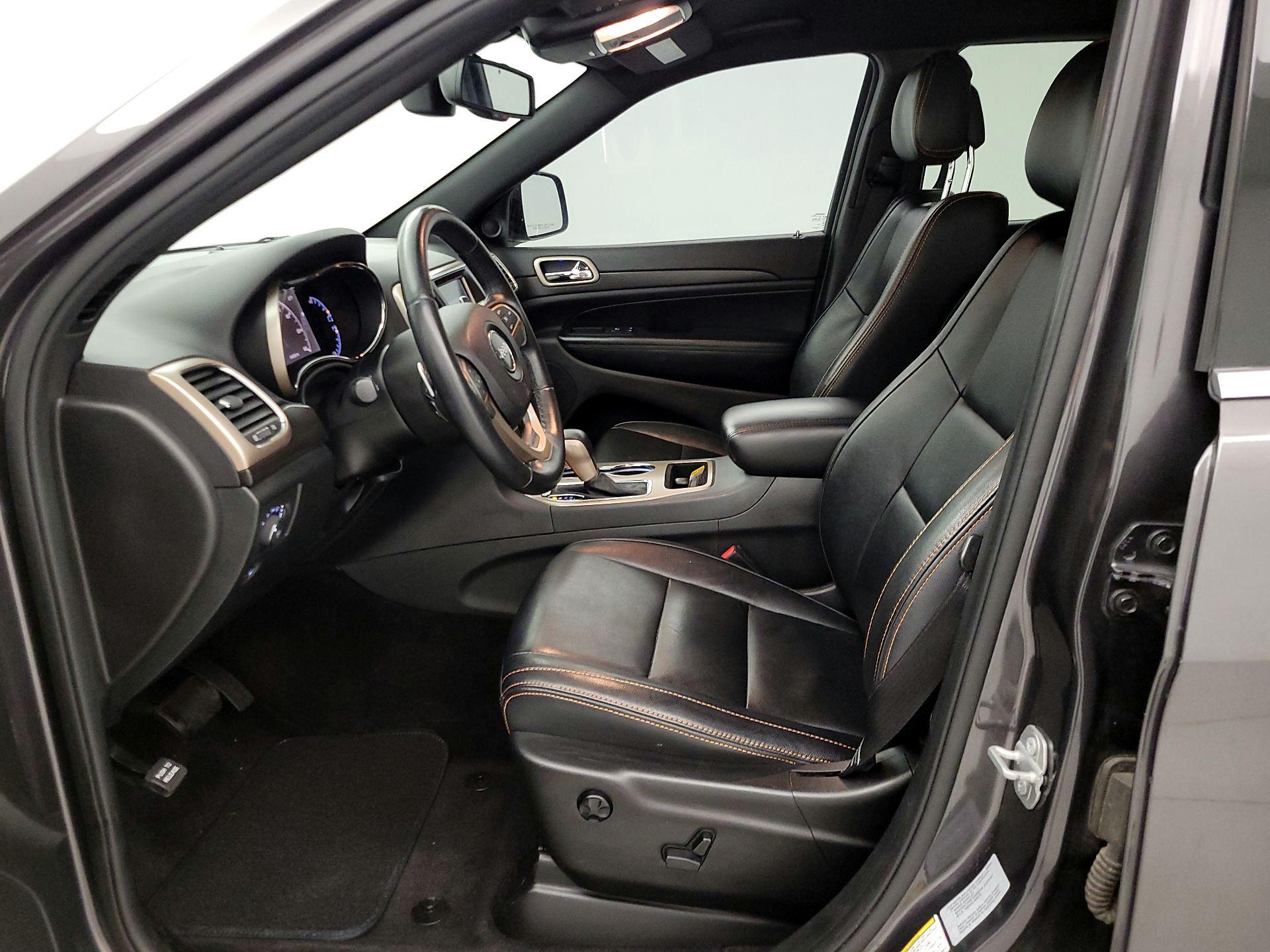 Thumbnail: 2016 Jeep Grand Cherokee - 11