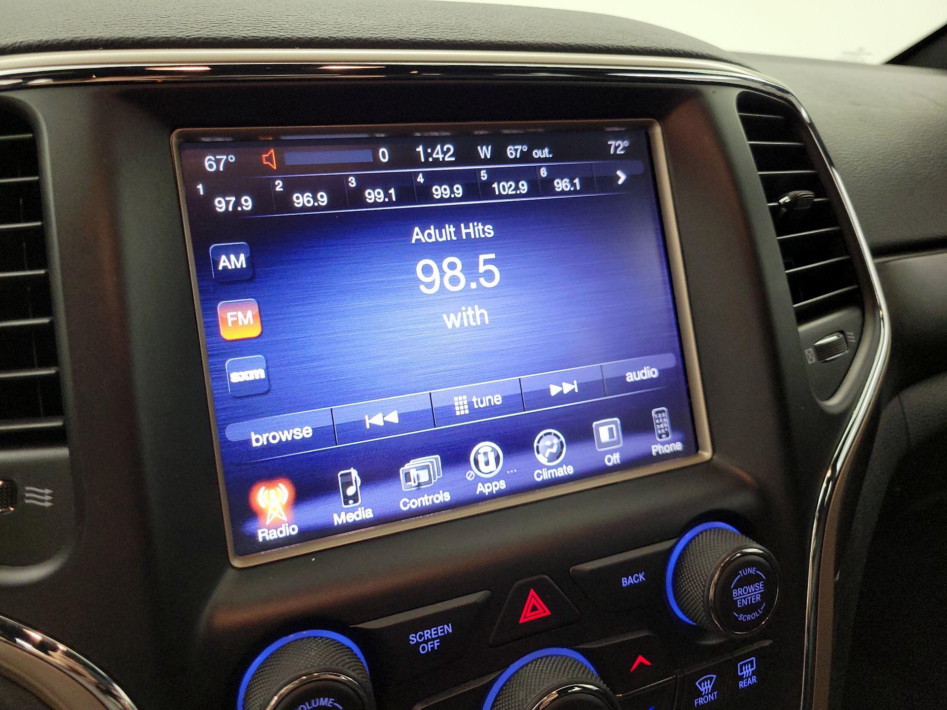 Thumbnail: 2016 Jeep Grand Cherokee - 14