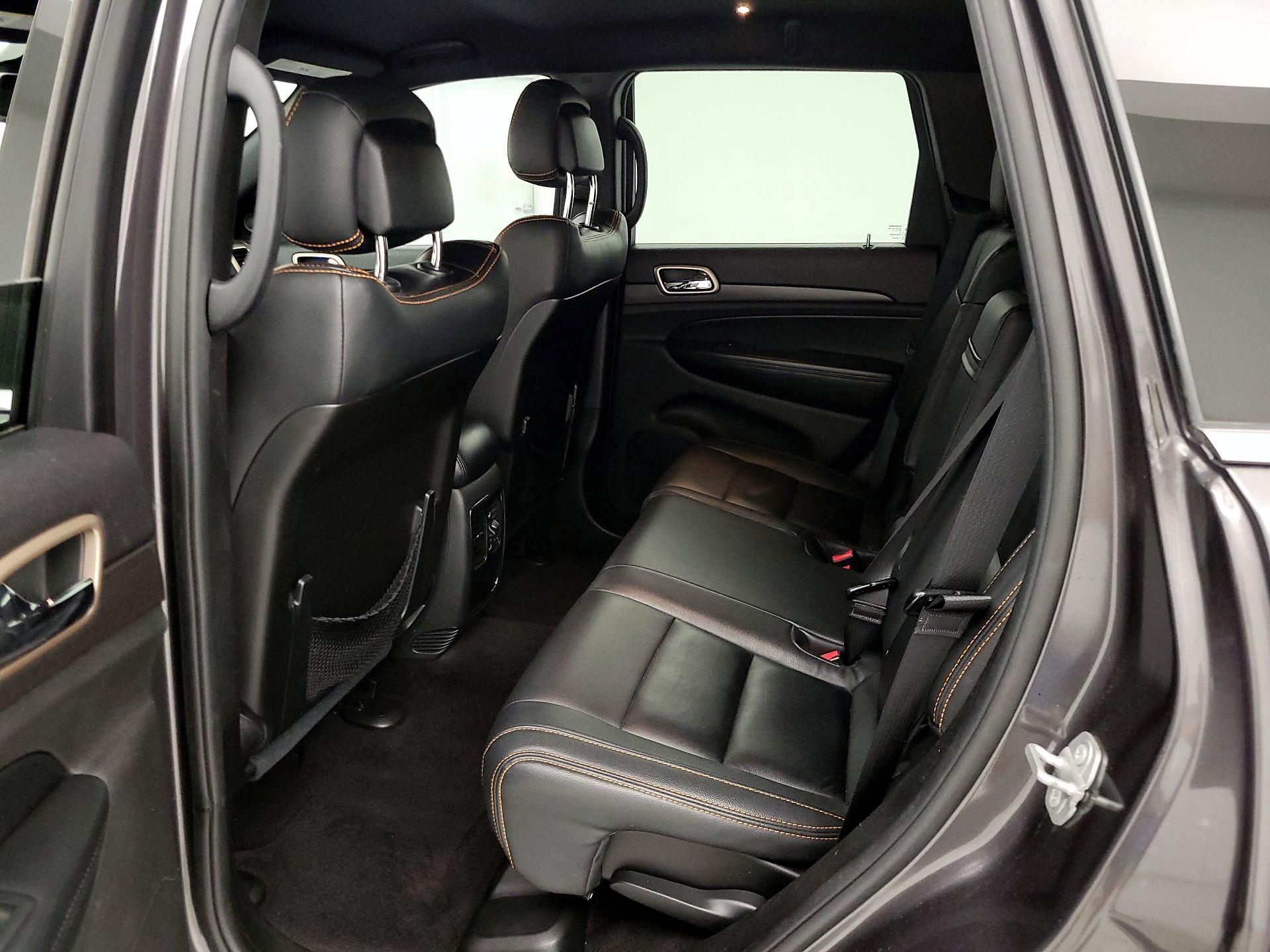 Thumbnail: 2016 Jeep Grand Cherokee - 18