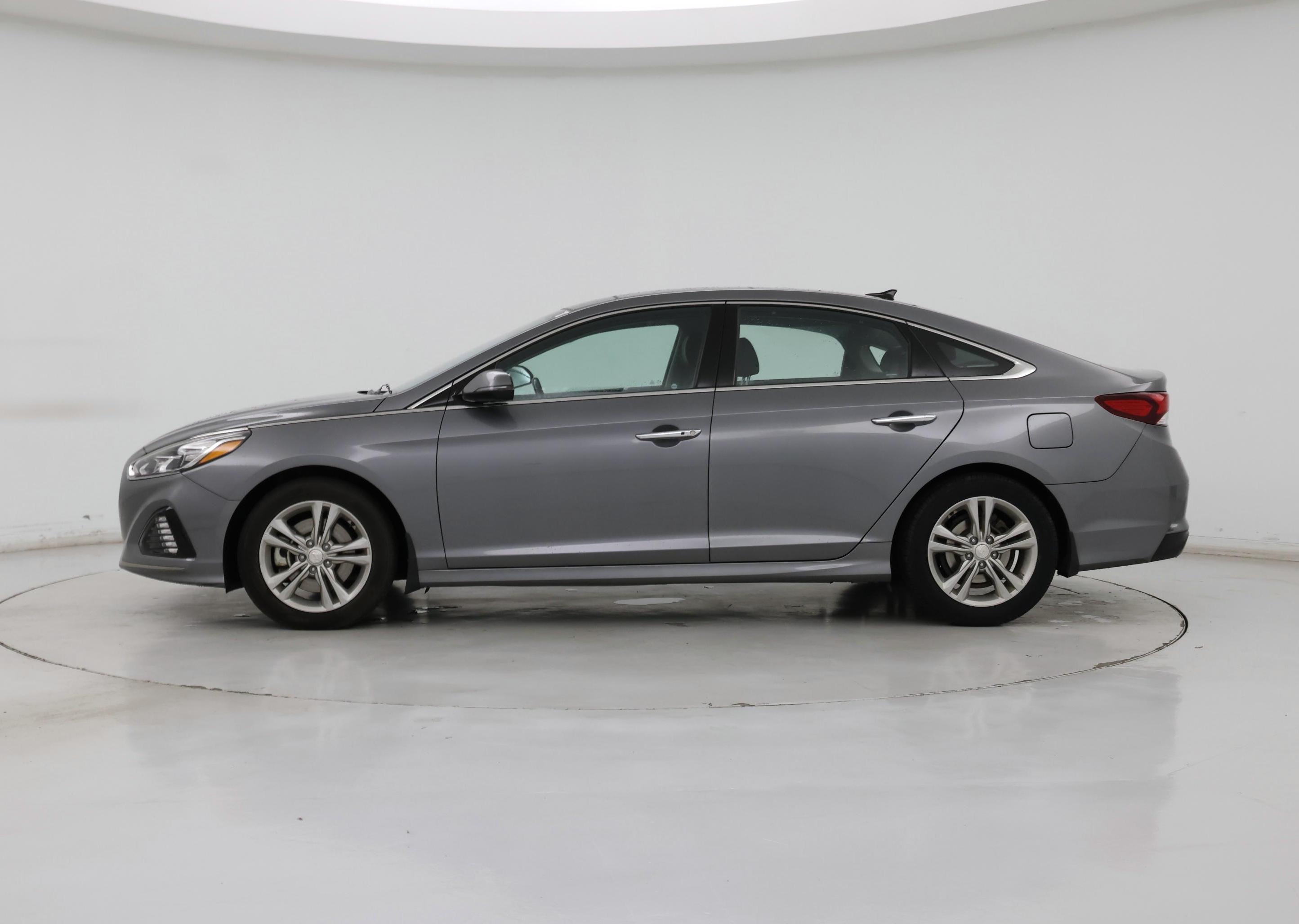 Thumbnail: 2019 Hyundai Sonata - 3