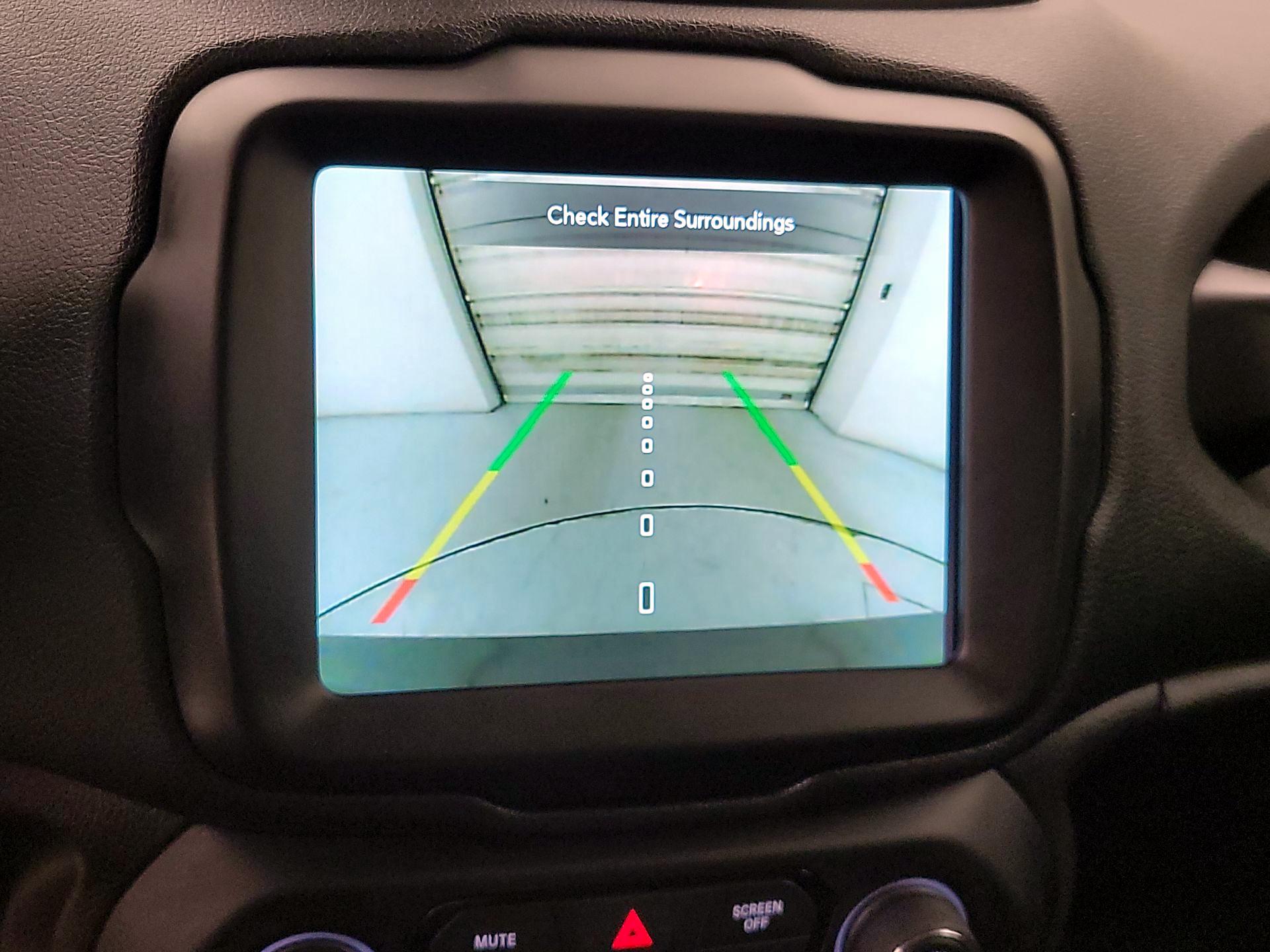 Thumbnail: 2022 Jeep Renegade - 15