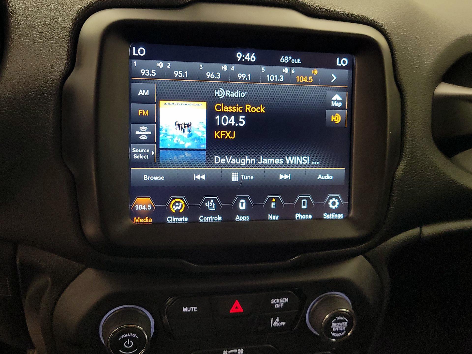 Thumbnail: 2022 Jeep Renegade - 16