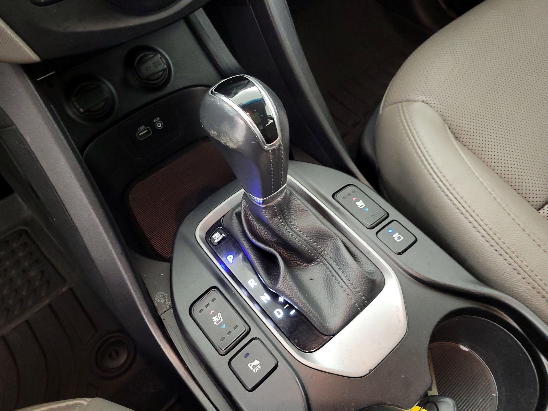 Thumbnail: 2017 Hyundai Santa Fe - 18