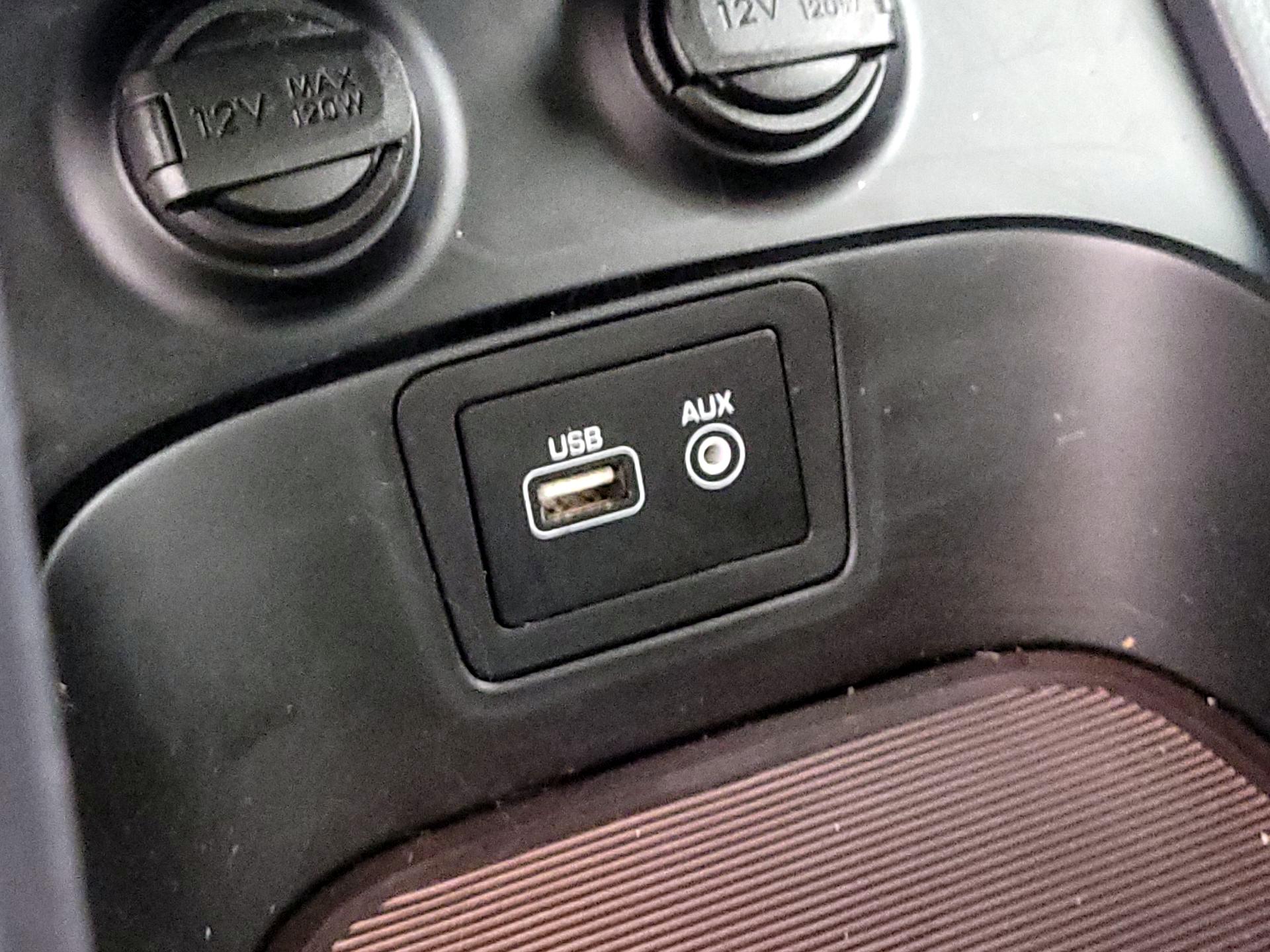 Thumbnail: 2017 Hyundai Santa Fe - 19