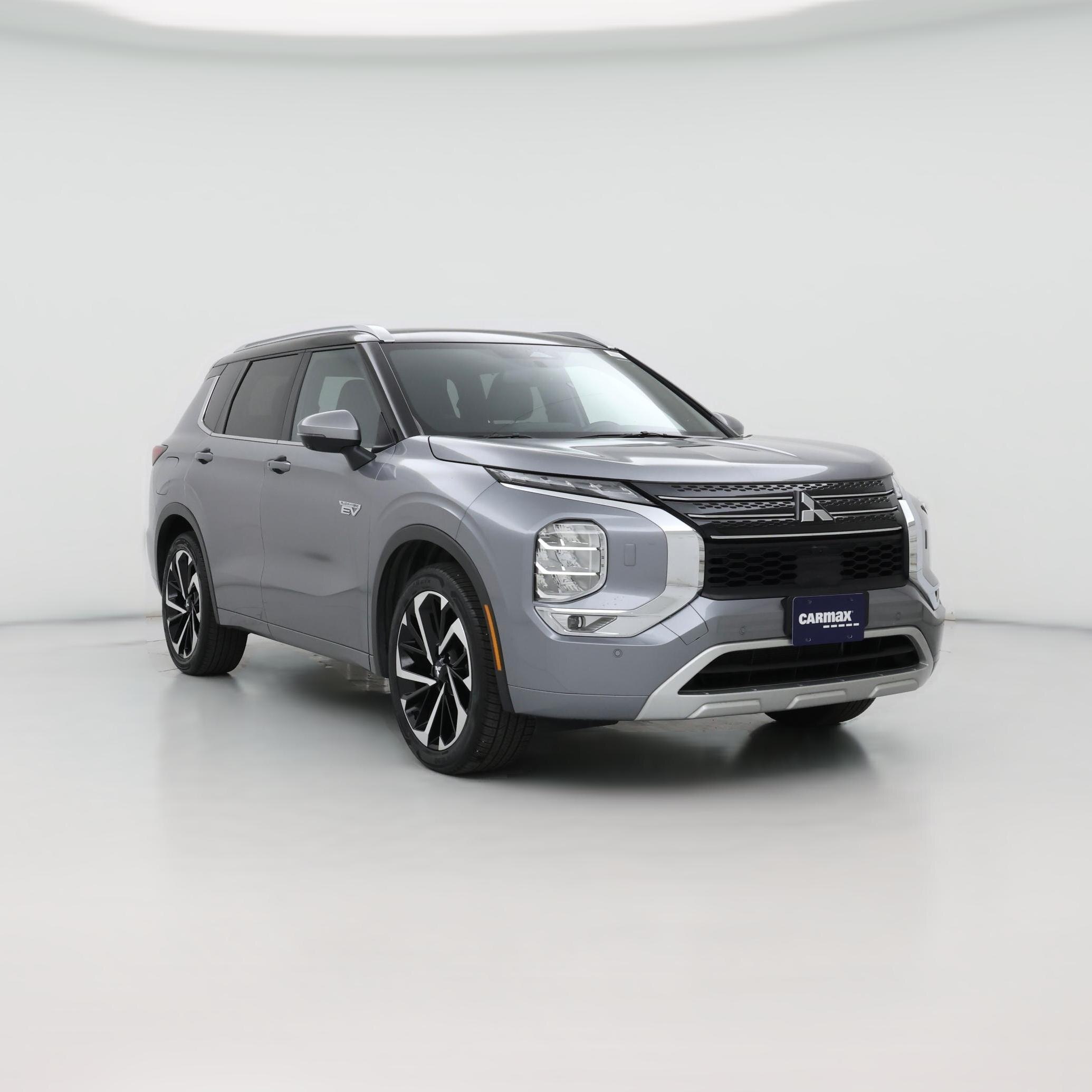 Thumbnail: 2023 Mitsubishi Outlander - 1