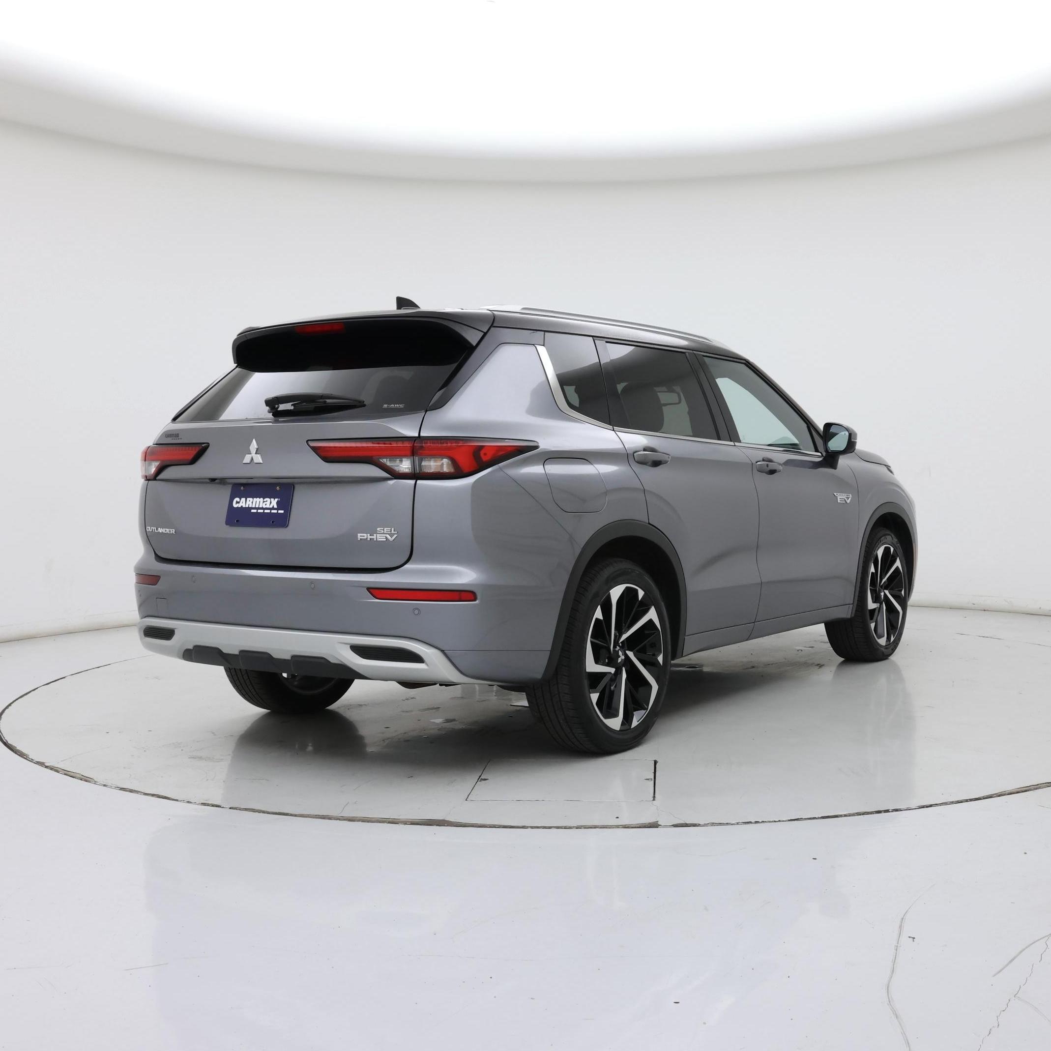 Thumbnail: 2023 Mitsubishi Outlander - 8